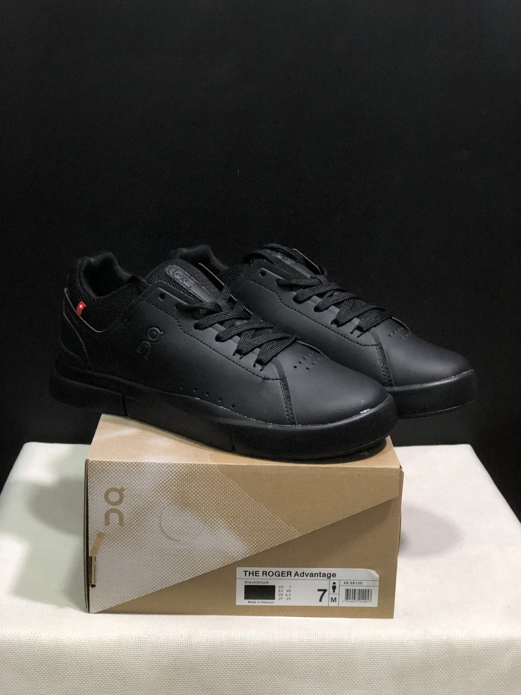 On Running The Roger Spin Board Shoes All Black