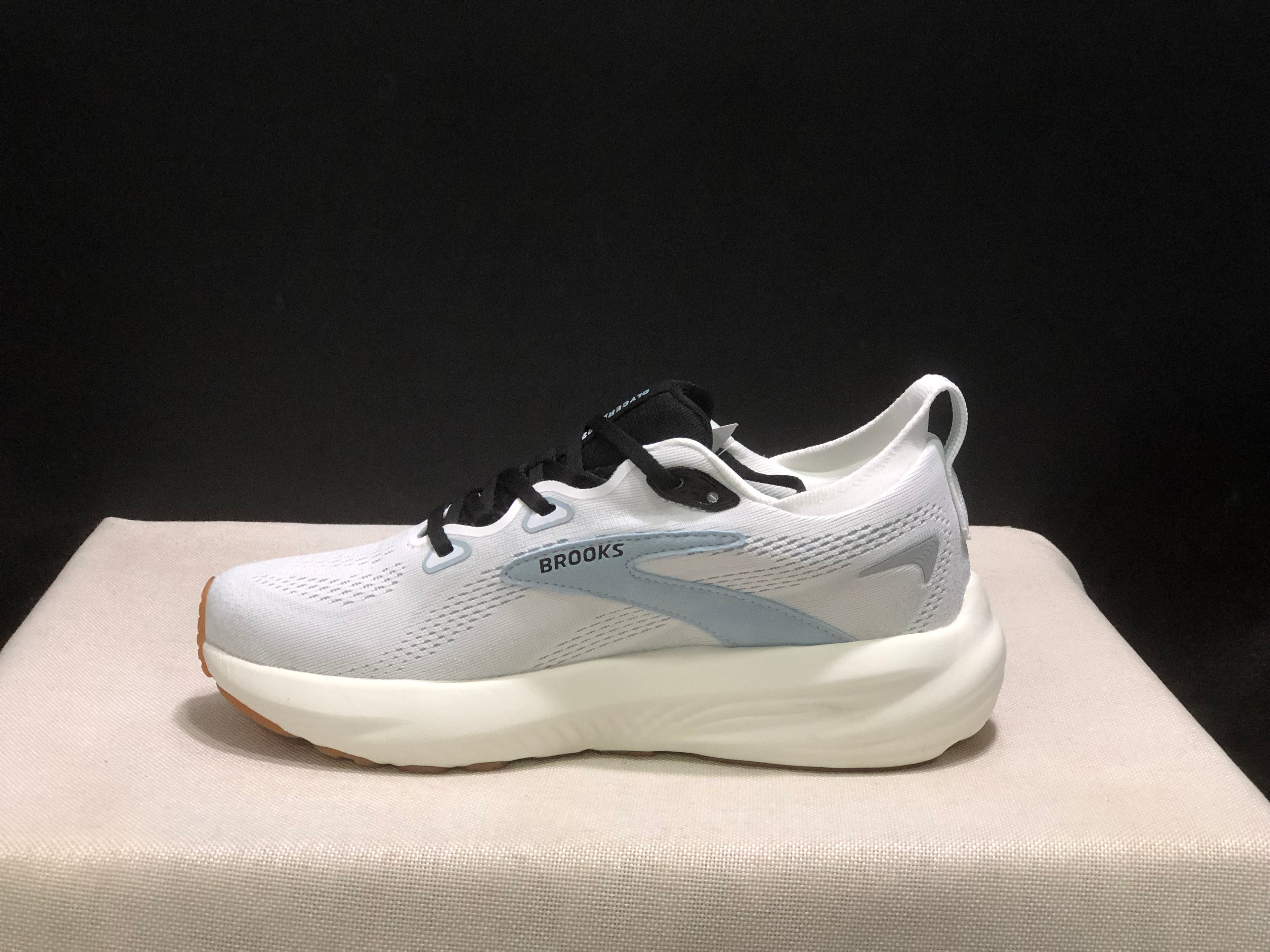 Brooks Glycerin 22 Comfortable Running Shoes White