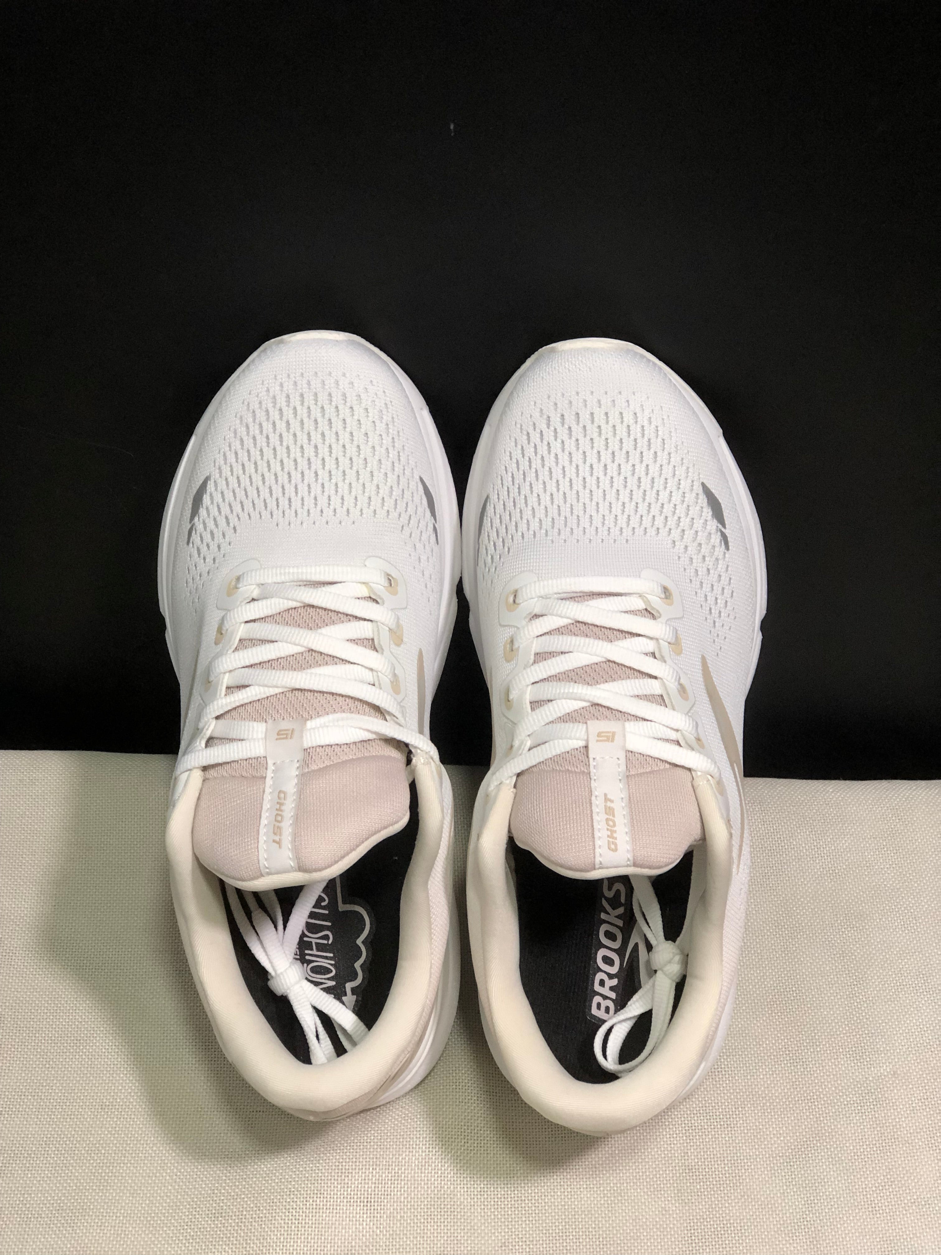 Brooks Ghost 15 Shock-absorbing Wear-resistant Low-top Running Shoes White/Light Pink