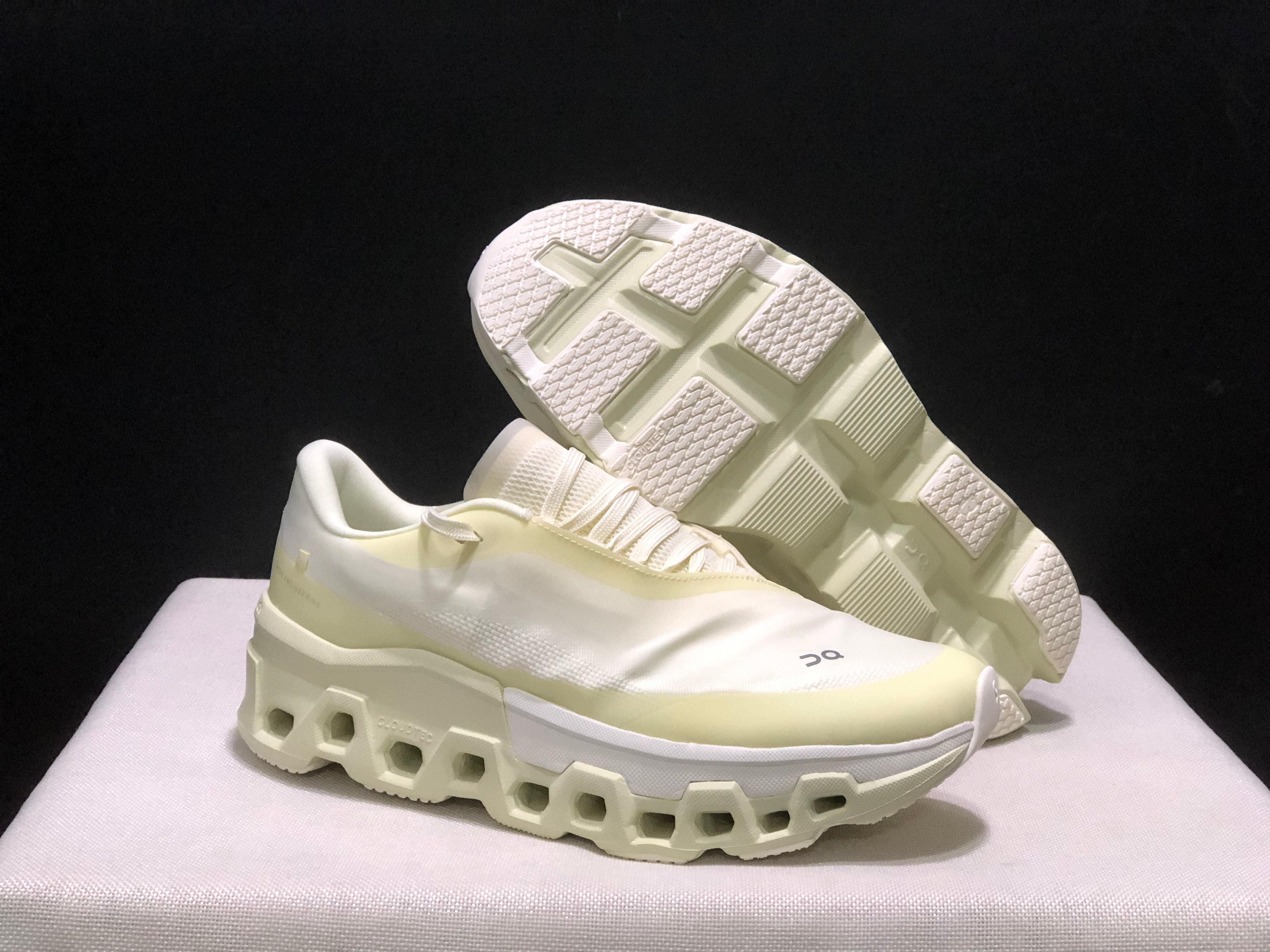 Post Archive Faction x On Running Cloudmonster 2 Sports Shoes Milky Yellow