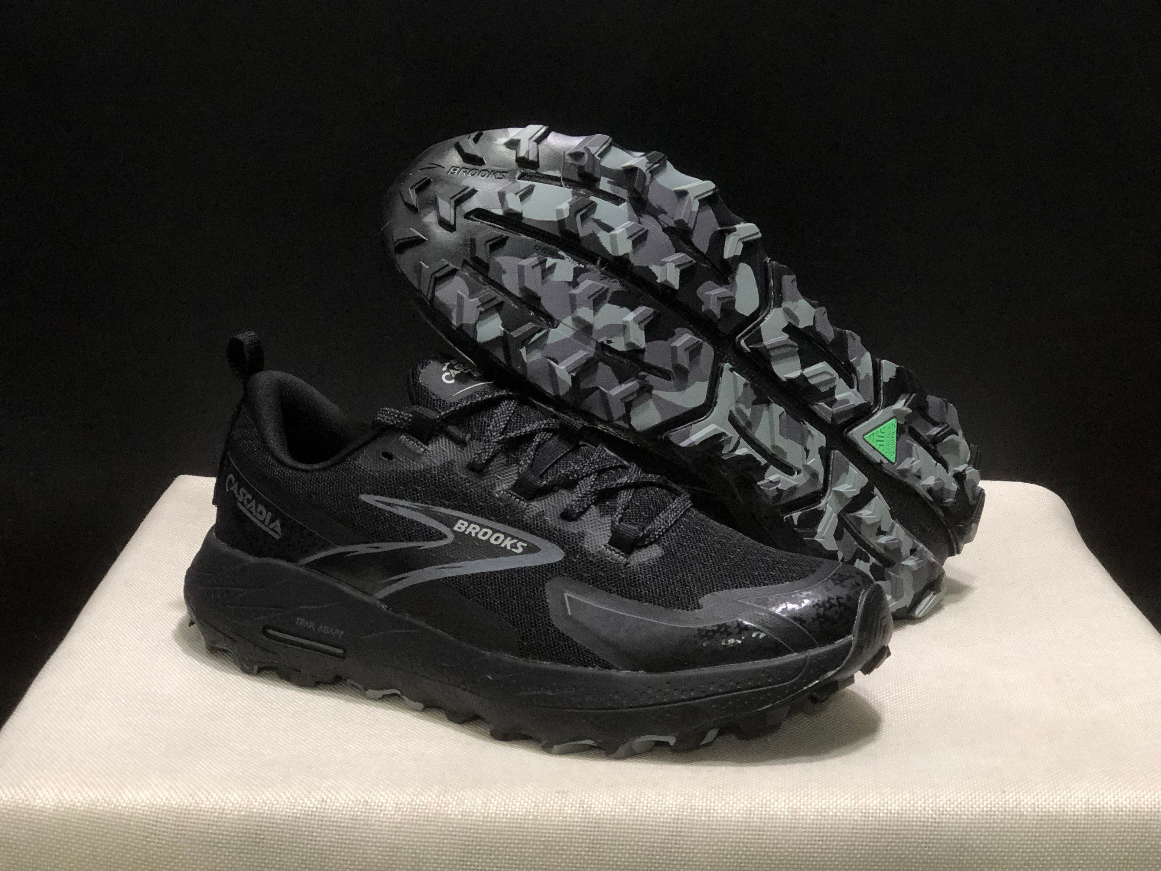 Brooks Cascadia 18 Low-top Running Shoes Black/Blackened Pearl/Grey