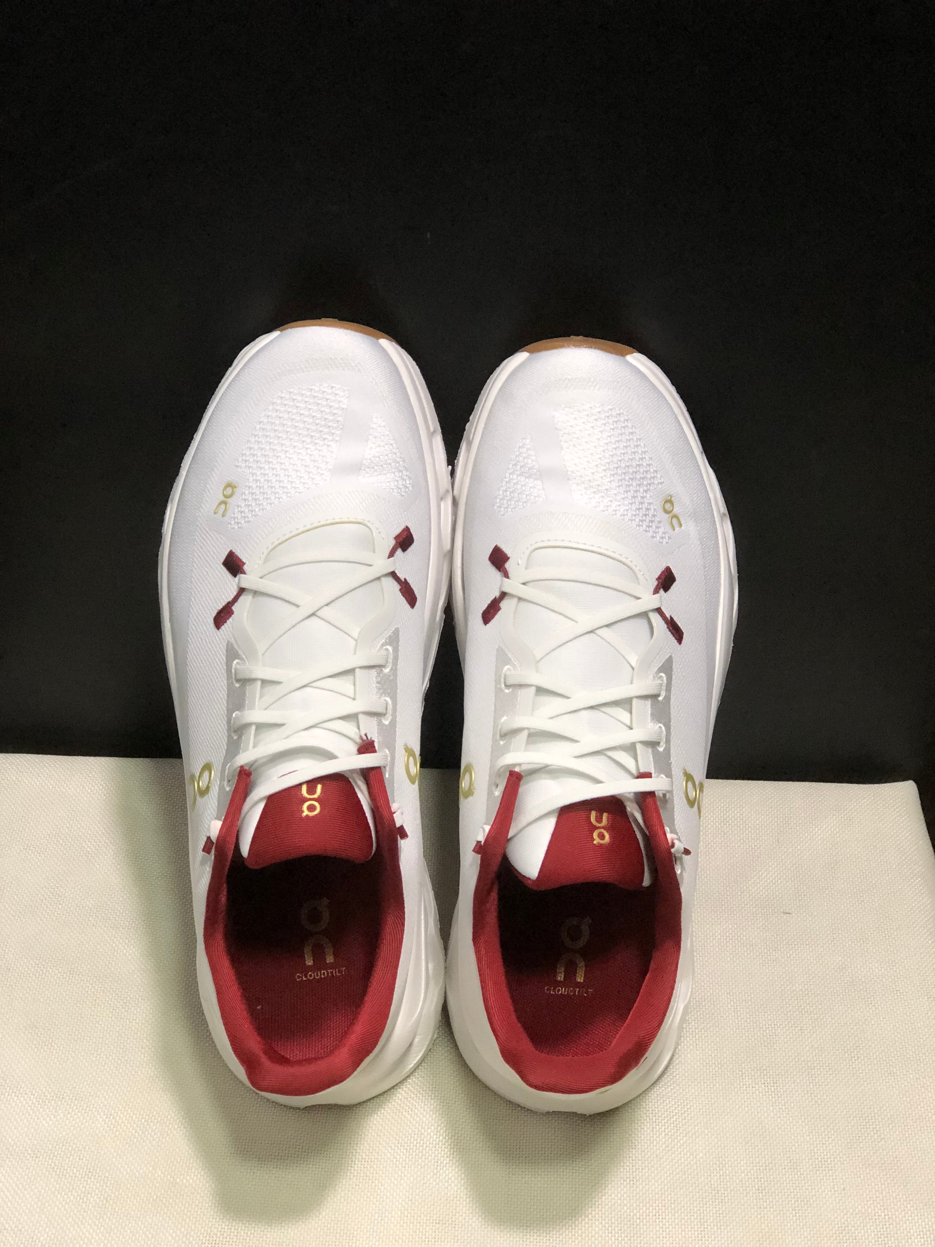 On Running Cloudtilt Shock Absorption Casual Running Shoes Pearl/Ivory/Red