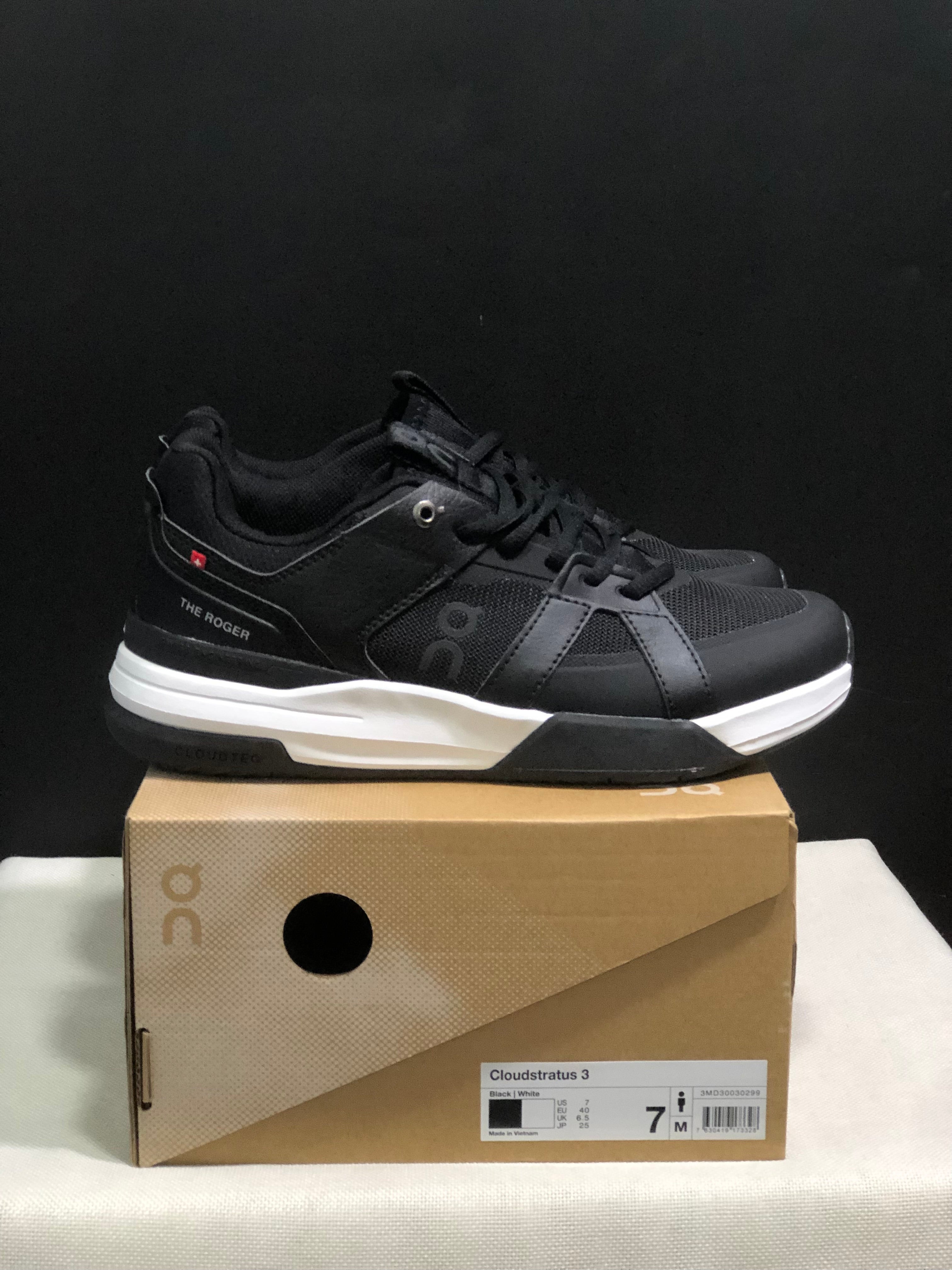 On Running The Roger Clubhouse Pro Anti-Slip Sports Shoes Black/White