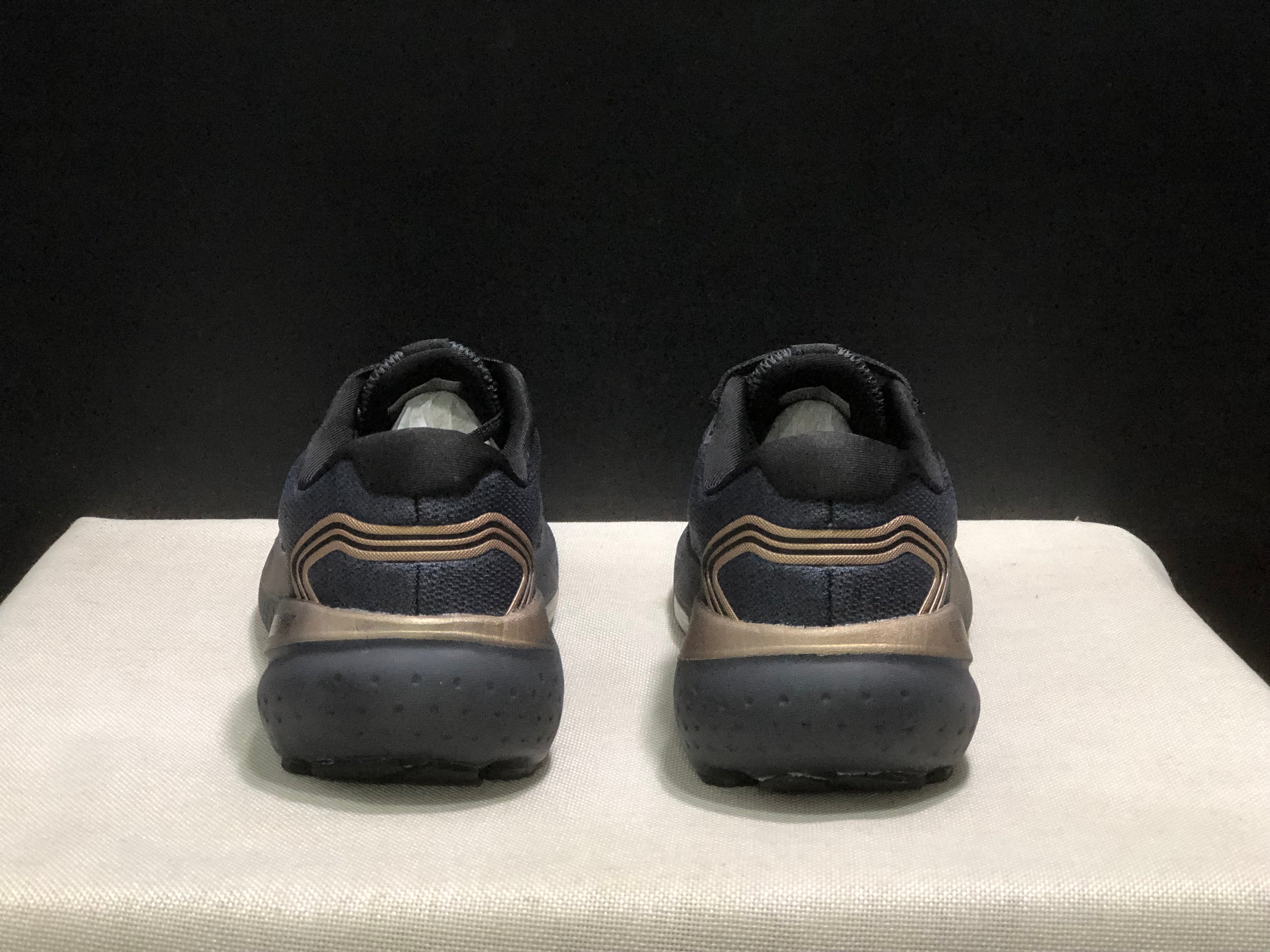 Brooks Glycerin 21 Low-top Casual Running Shoes Black/Gold