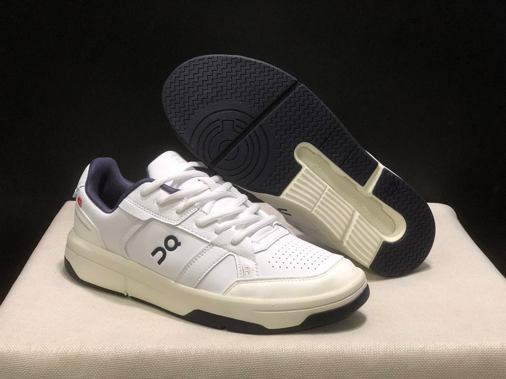 On Running The Roger Clubhouse Casual Sneakers White/Midnight