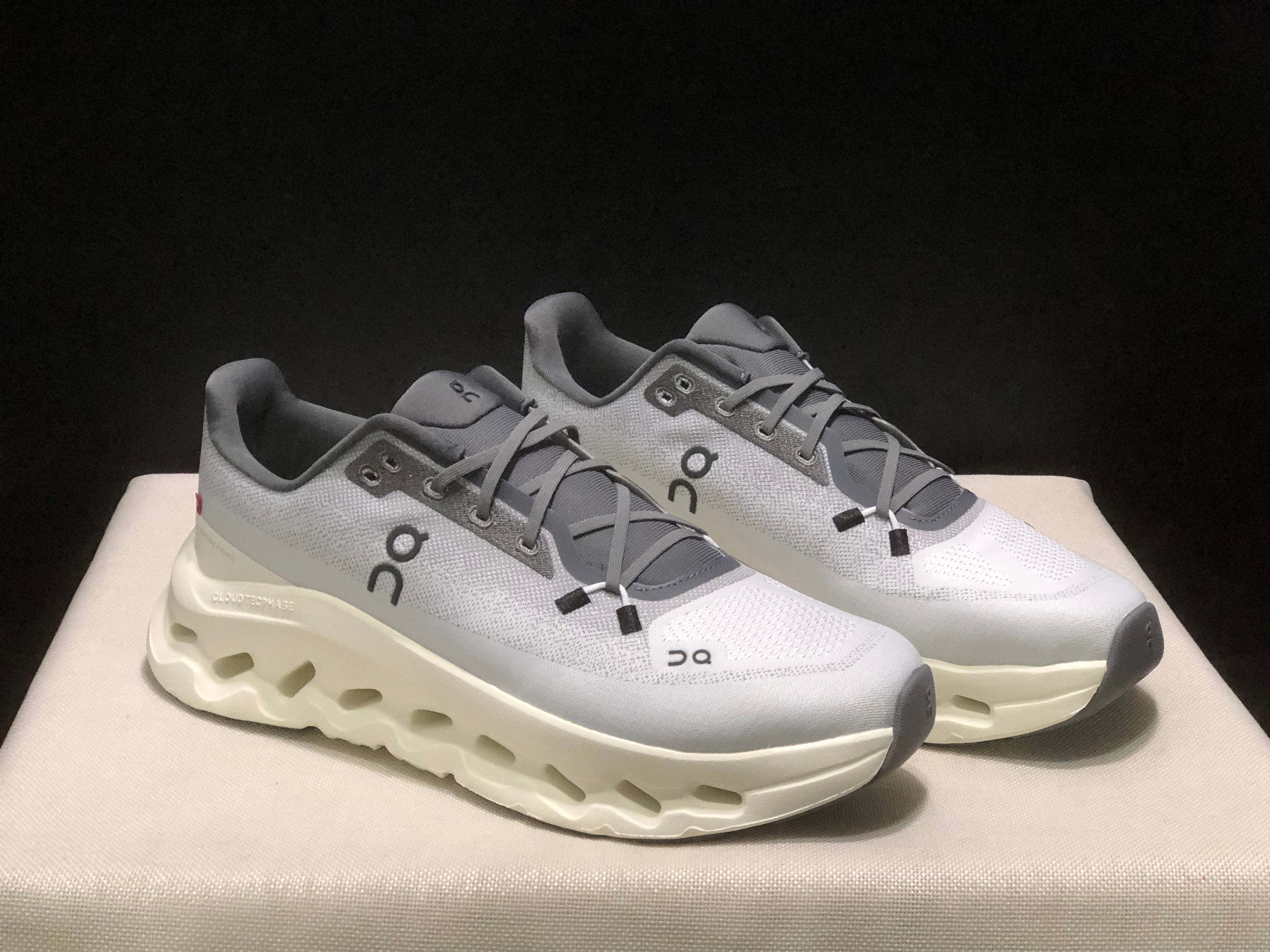 On Running Cloudtilt Durable Casual Life Shoes Ivory/Grey