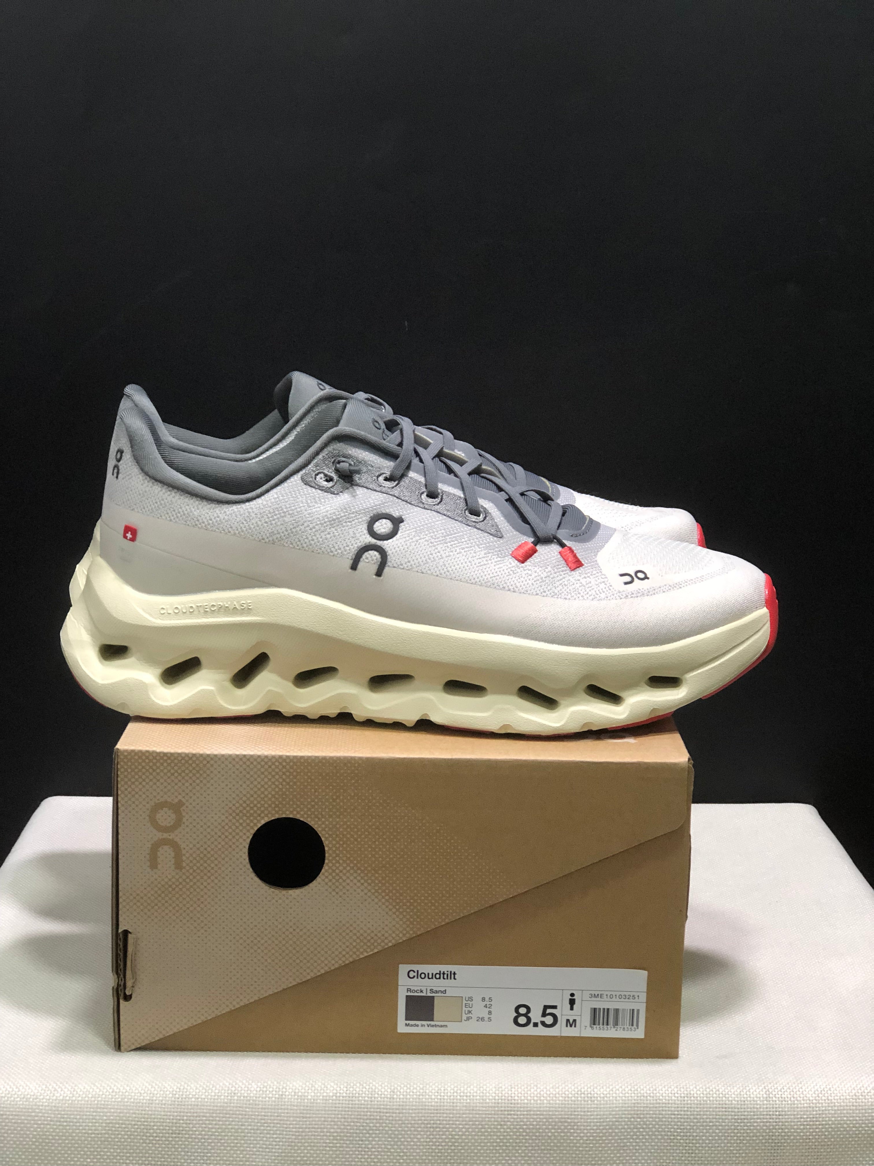 On Running Cloudtilt Shock Absorption Casual Running Shoes Rock/Sand