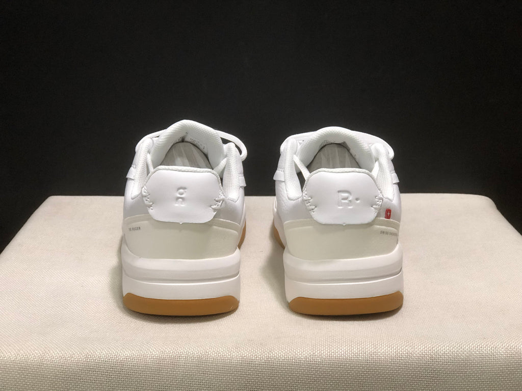 On Running The Roger Clubhouse Casual Sneakers White/Ivory