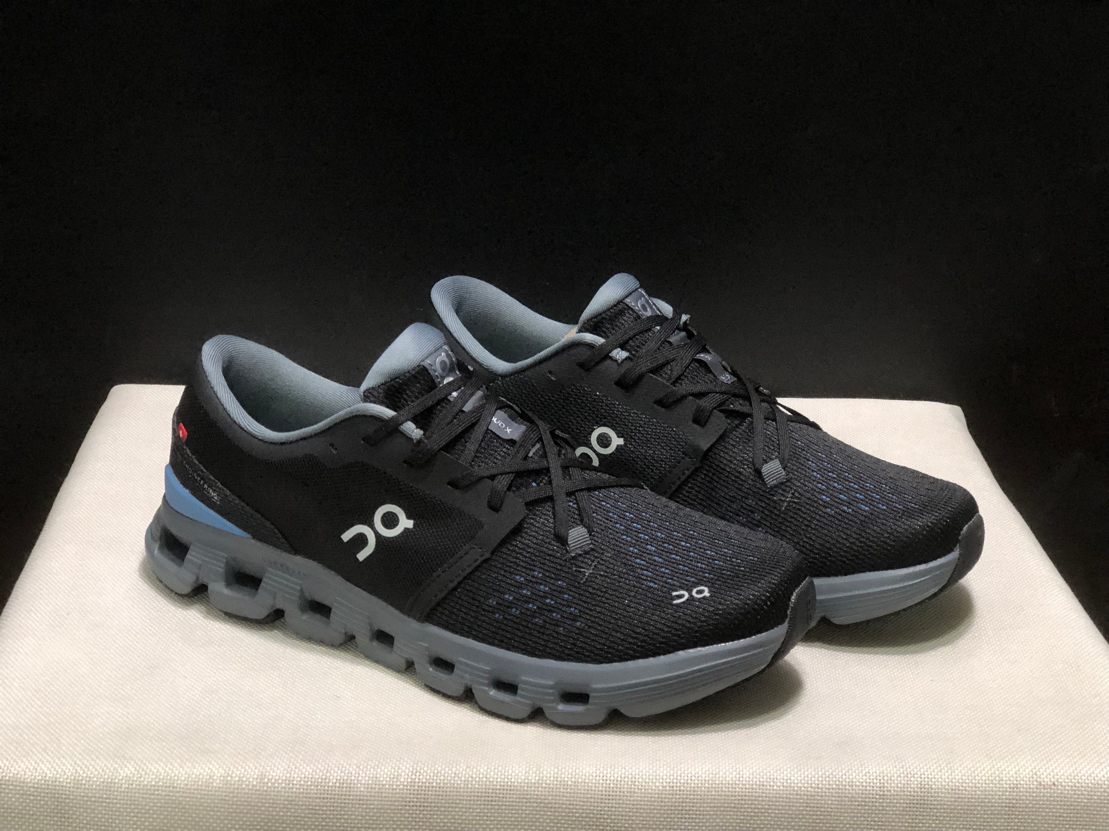 On Running Cloud X4 Comfortable Running Shoes Black/Ash