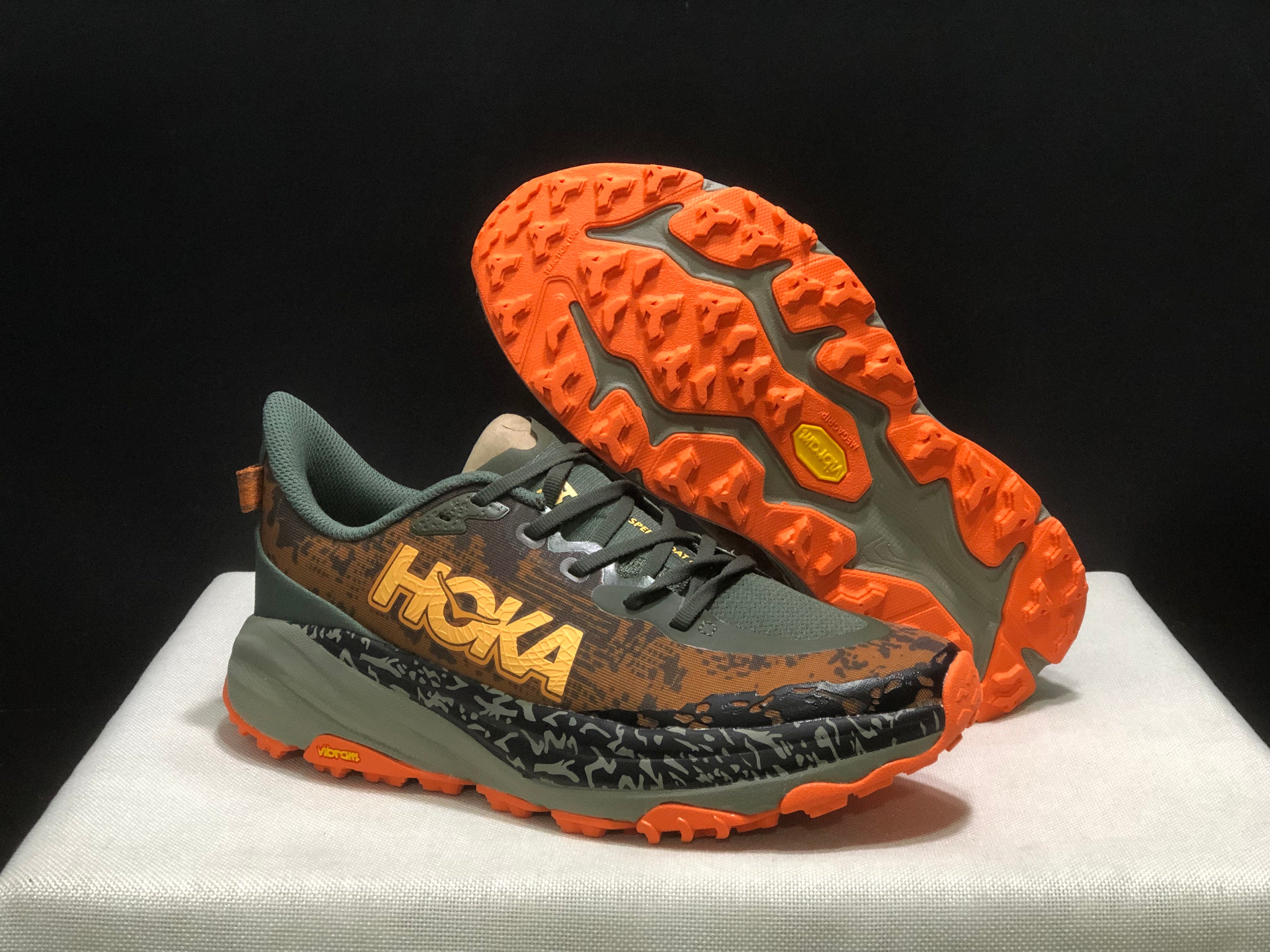 Hoka One One Speedgoat 6 Trail Running Shoes Sneakers Brown