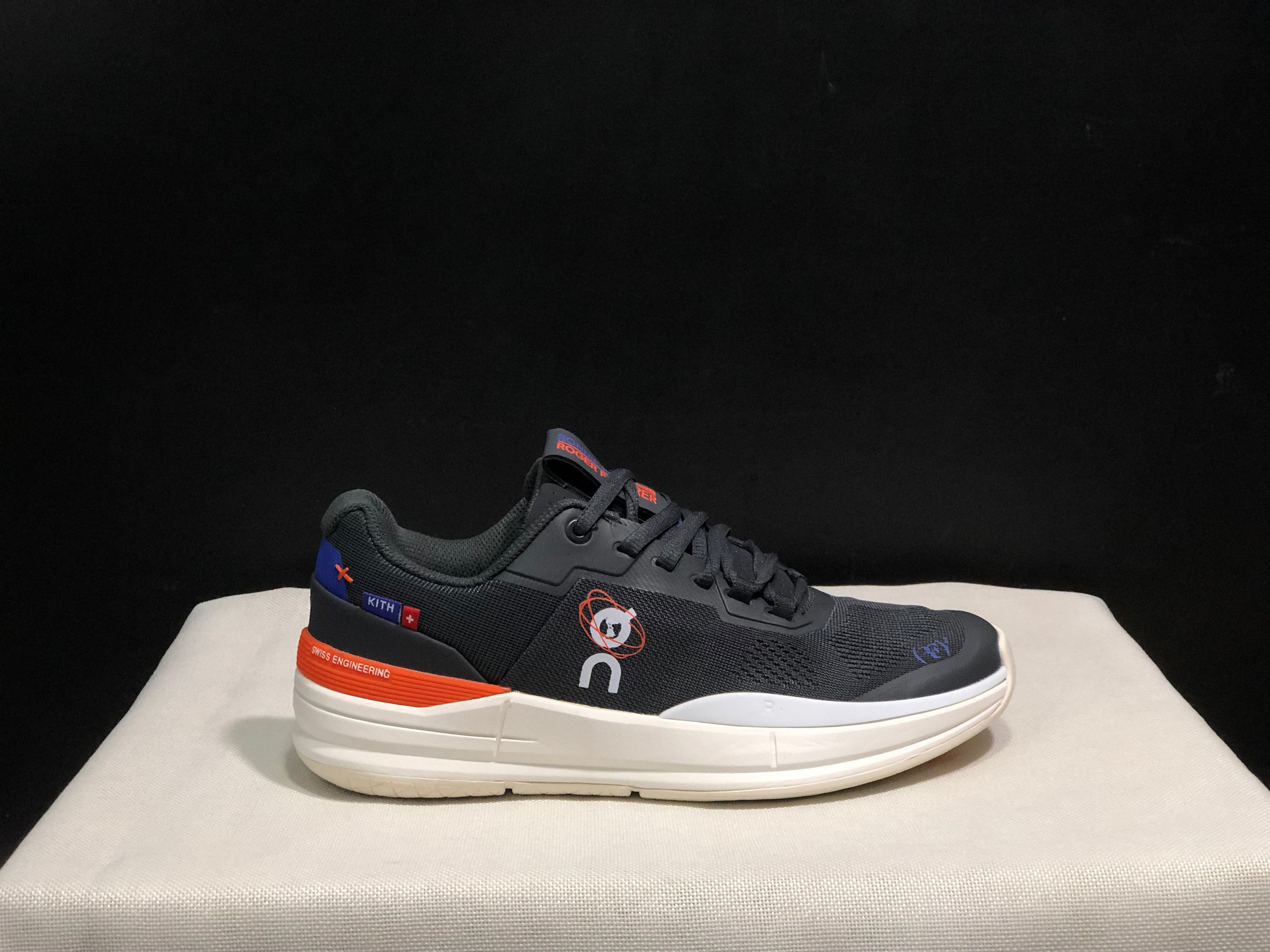 On Running The Roger Rro Durable And Breathable Tennis Shoes Dark Grey/White