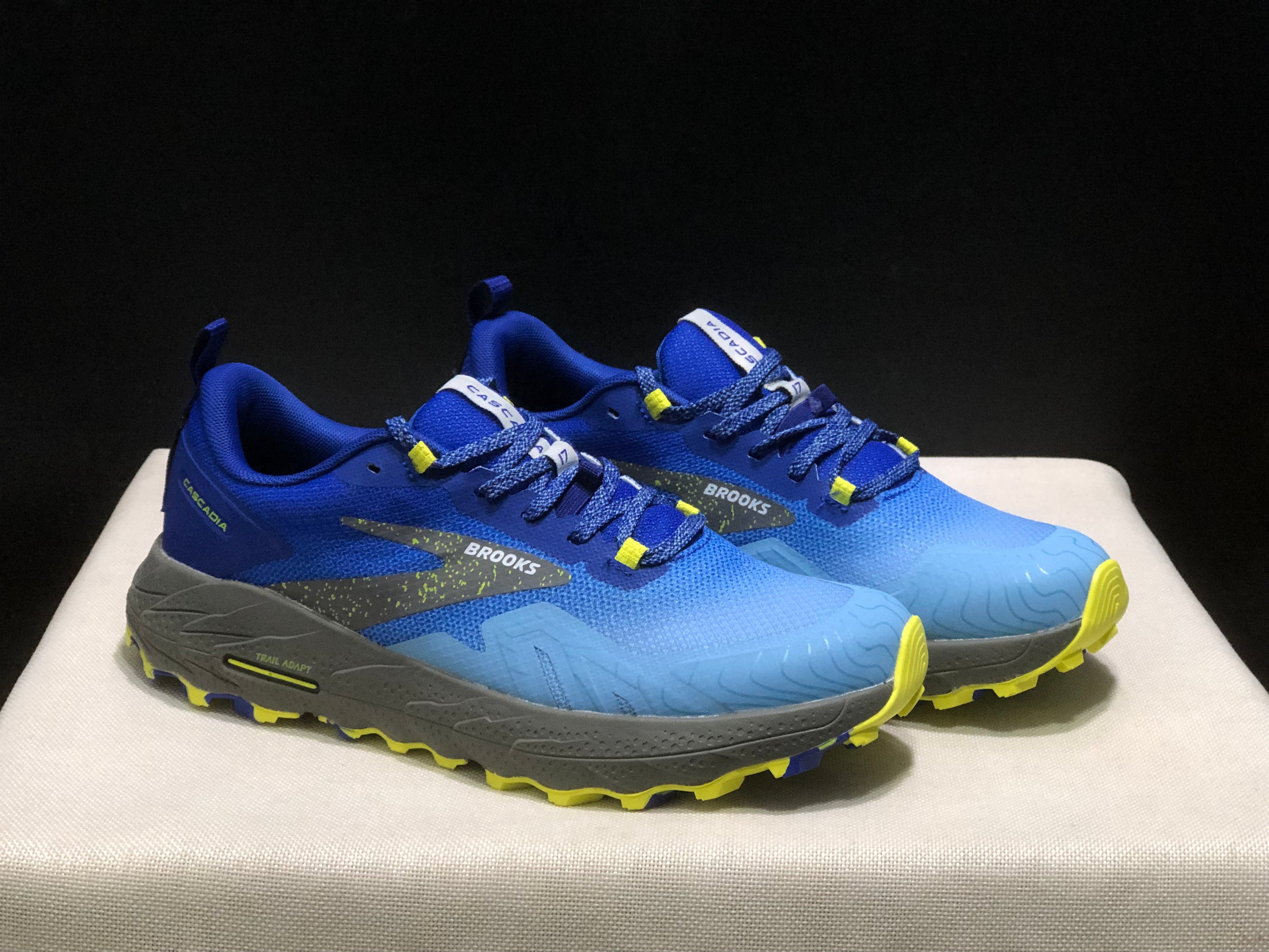 Brooks Cascadia 17 Trail Running Shoes Blue/Surf The Web/Sulphur
