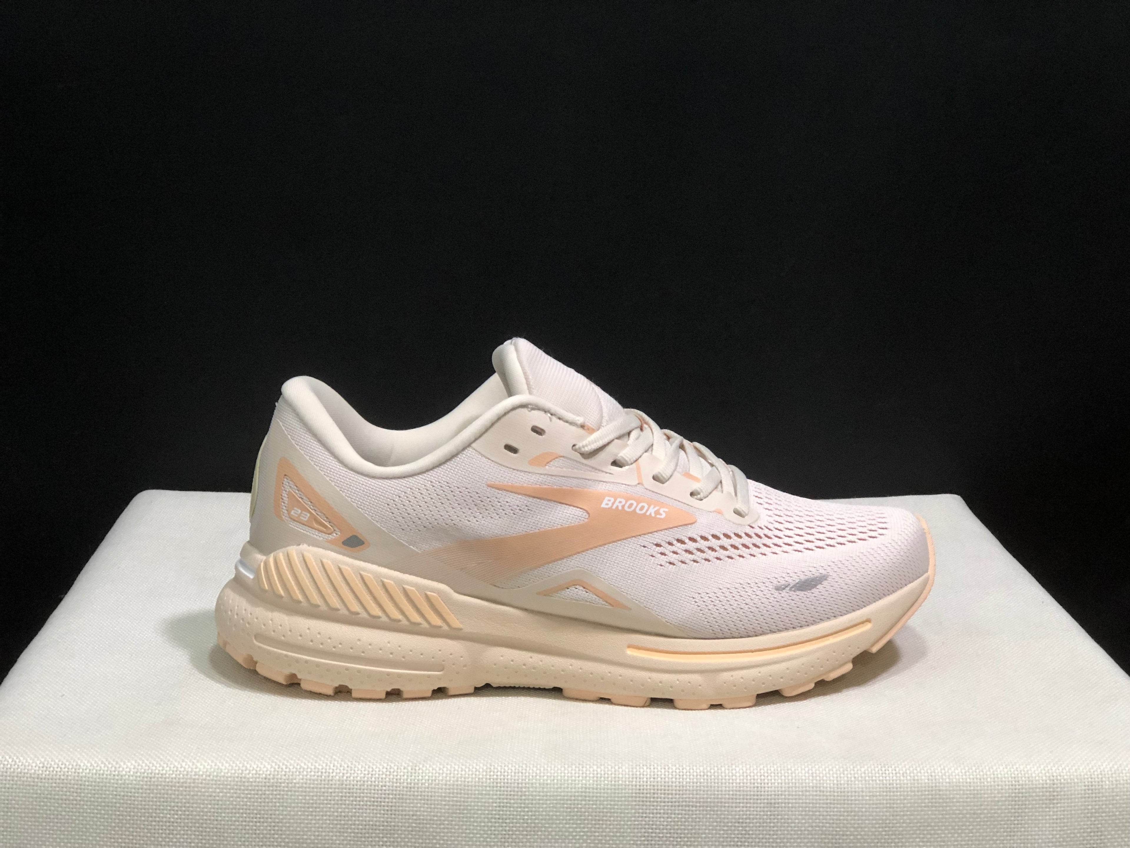 Brooks Adrenaline GTS 23 Shock-absorbing Wear-resistant Low-top Running Shoes Crystal Grey/Pink