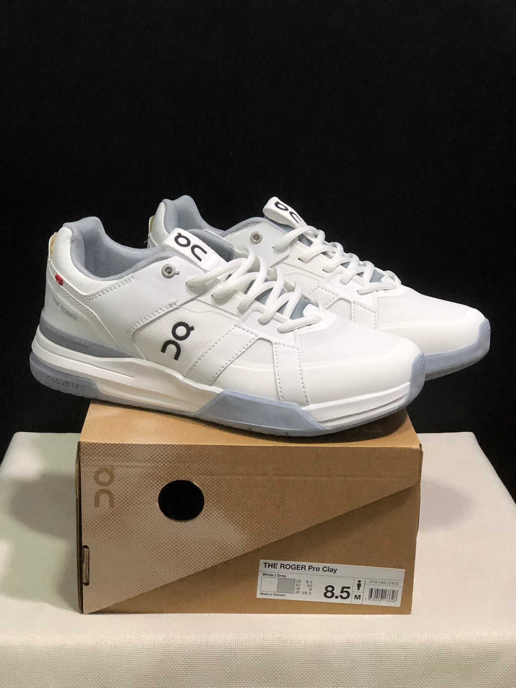 On Running The Roger Clubhouse Pro Anti-Slip Sports Shoes White/Light Grey