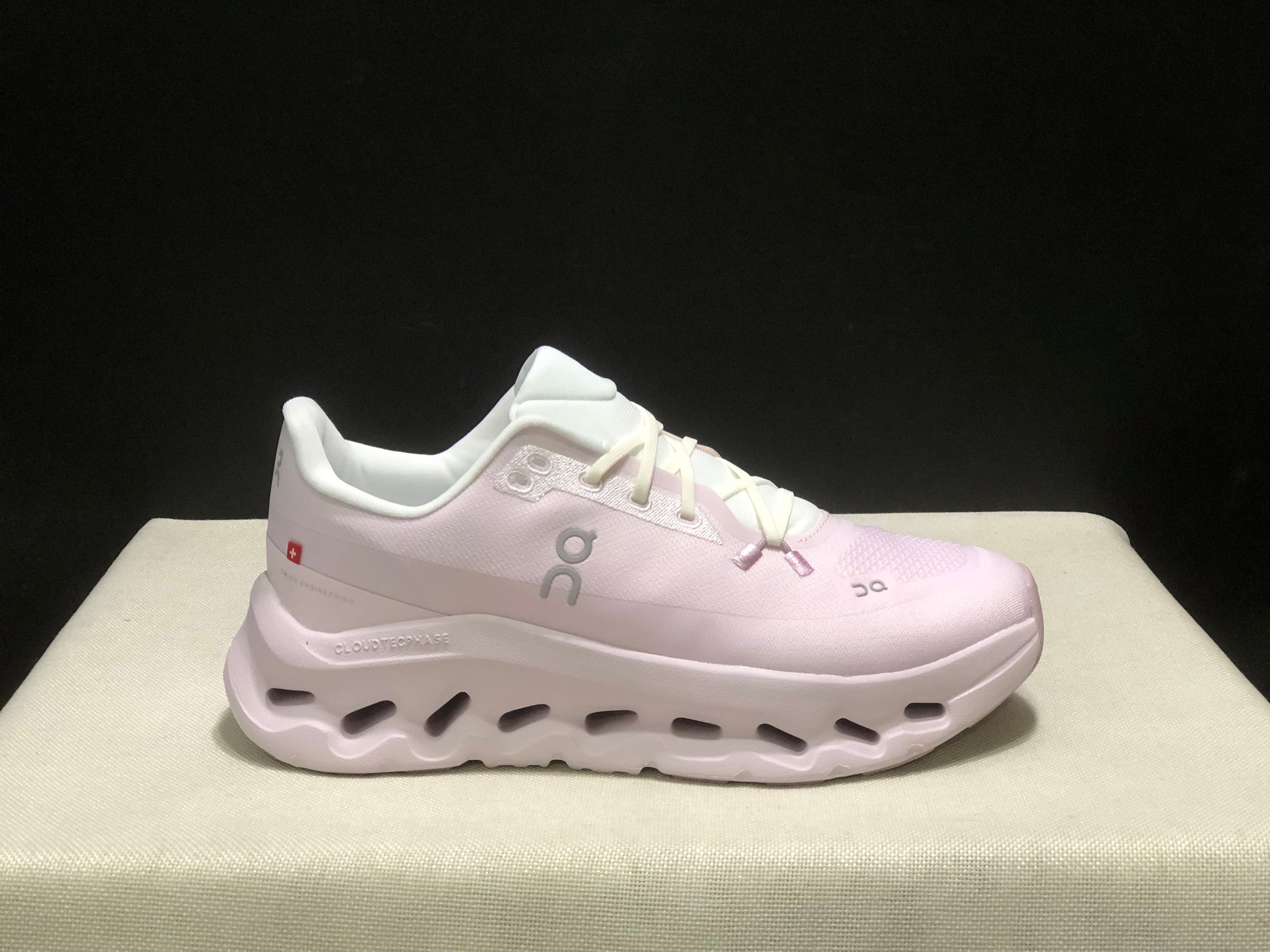 On Running Cloudtilt Durable Casual Life Shoes Ivory/Orchid