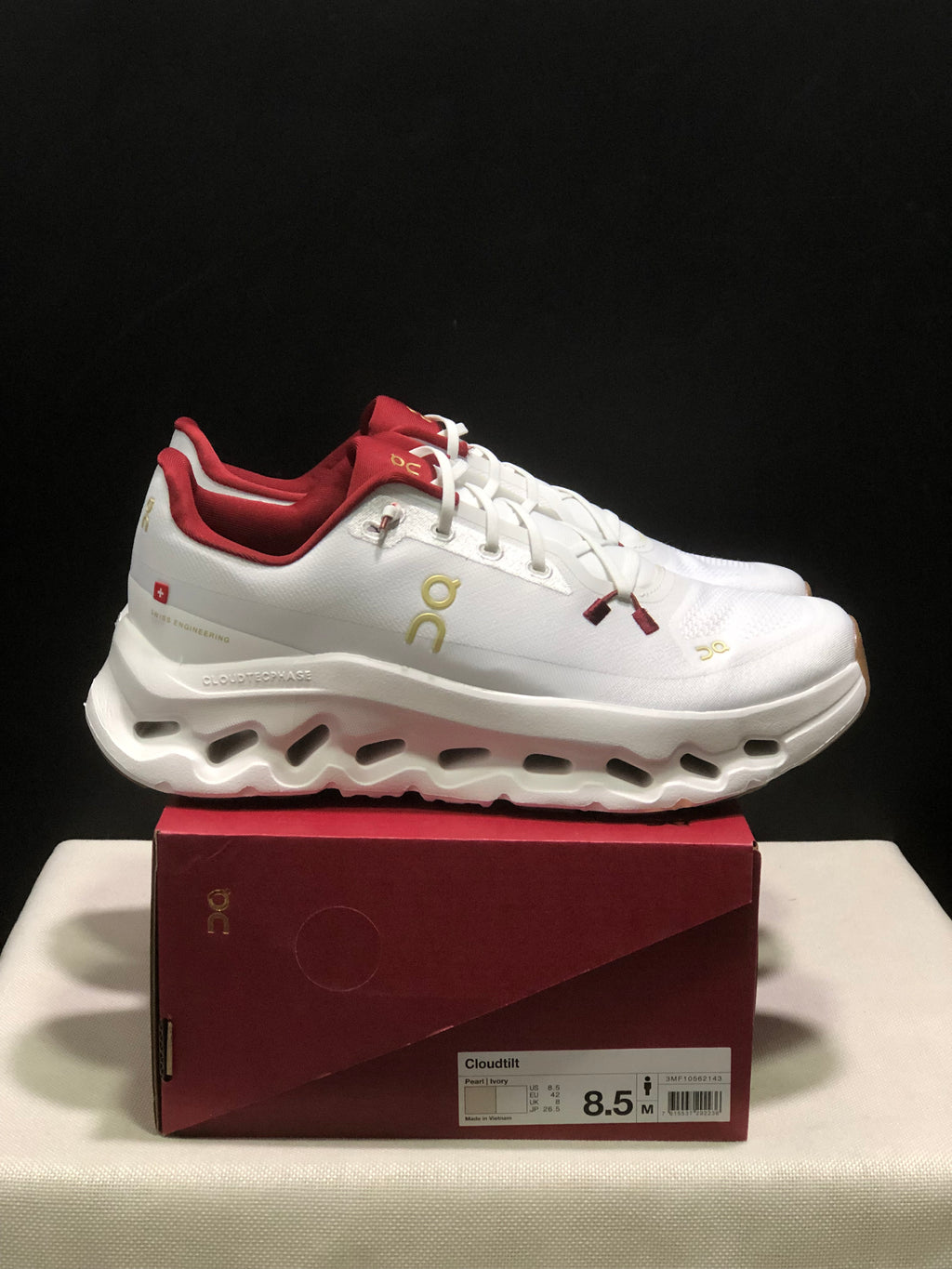 On Running Cloudtilt Shock Absorption Casual Running Shoes Pearl/Ivory/Red