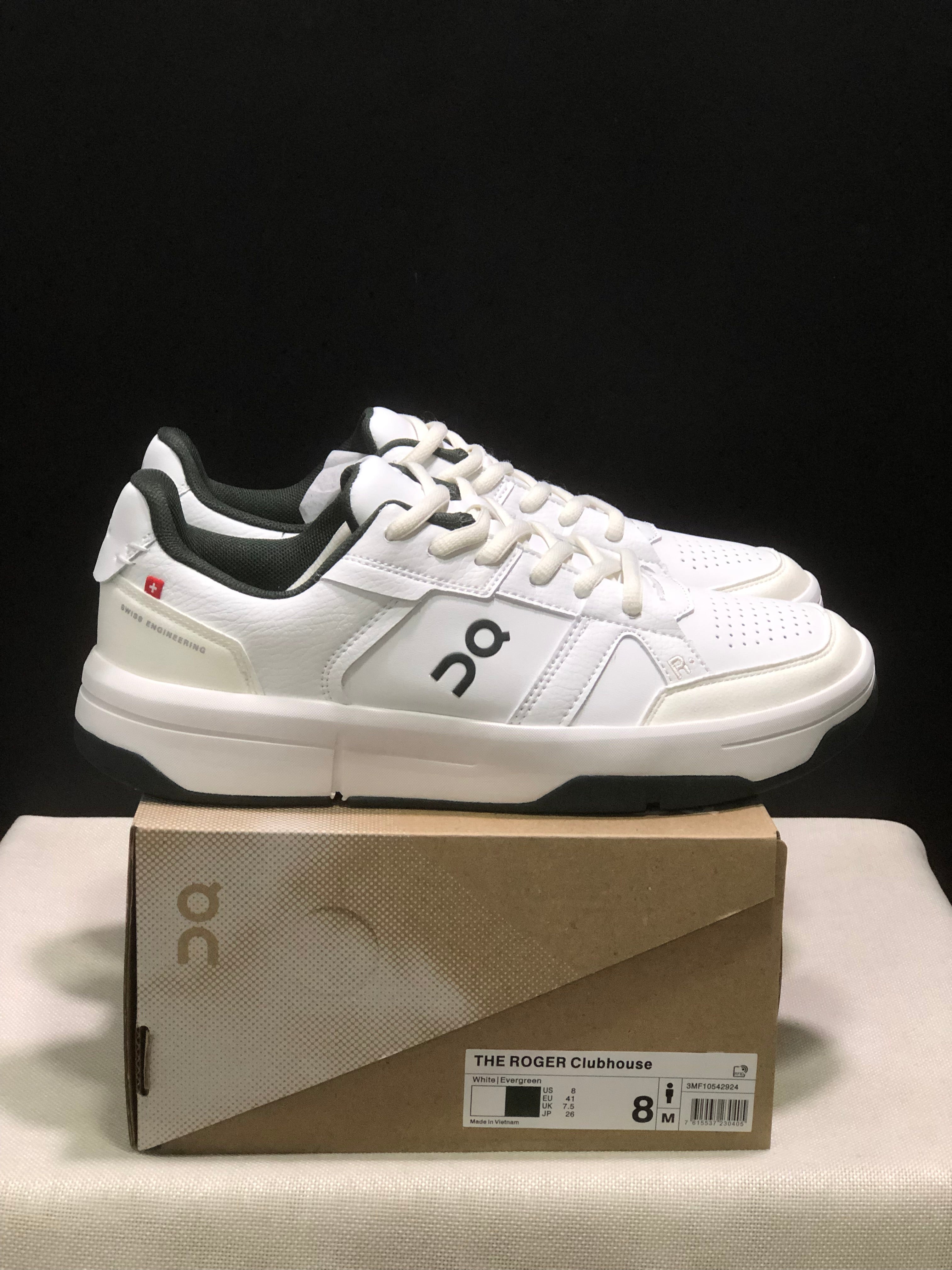 On Running The Roger Clubhouse Casual Sneakers White/Evergreen