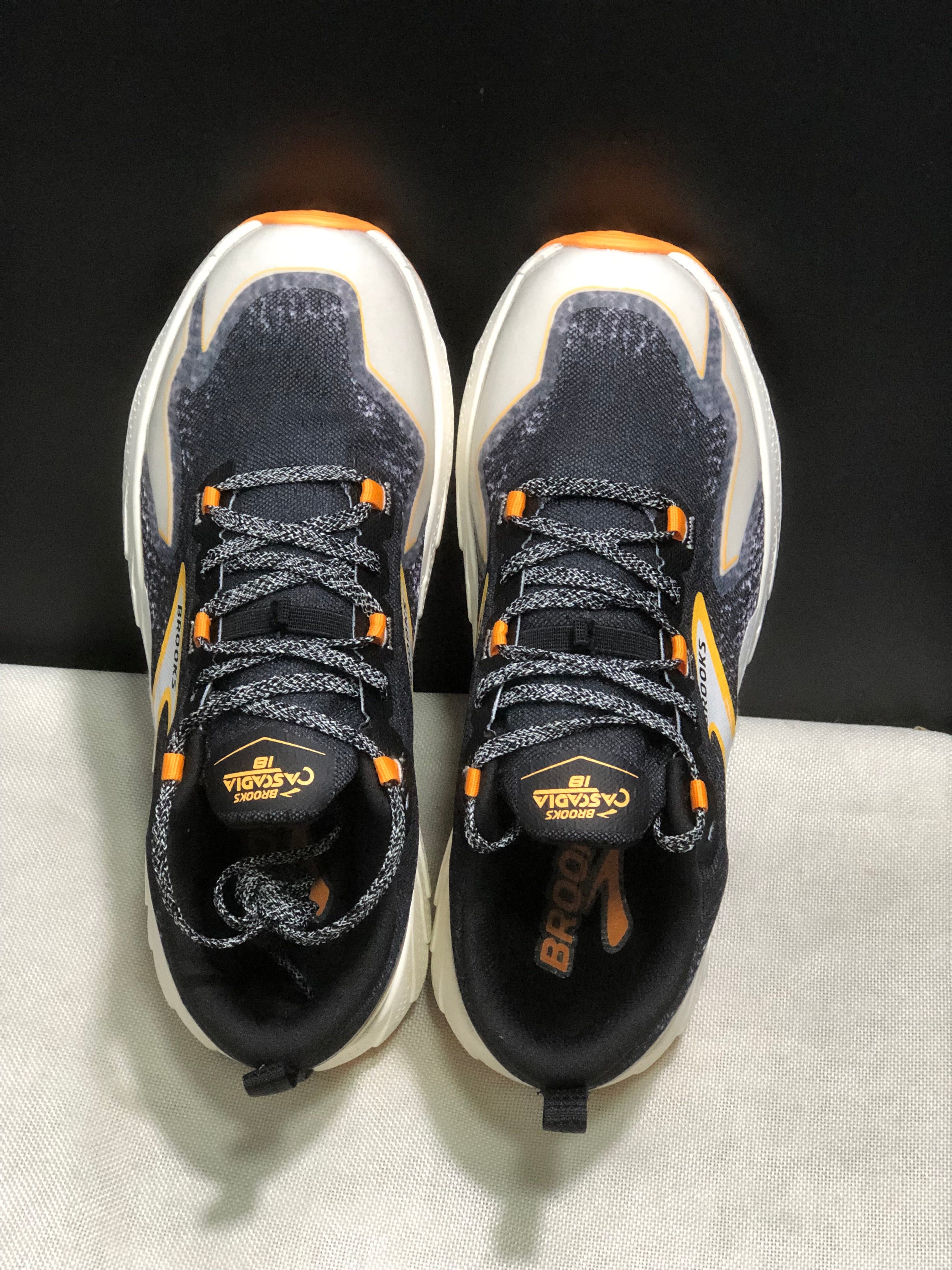 Brooks Cascadia 18 Low-top Running Shoes Black/Orange