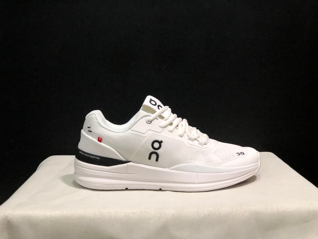 On Running The Roger Rro Durable And Breathable Tennis Shoes White/Black