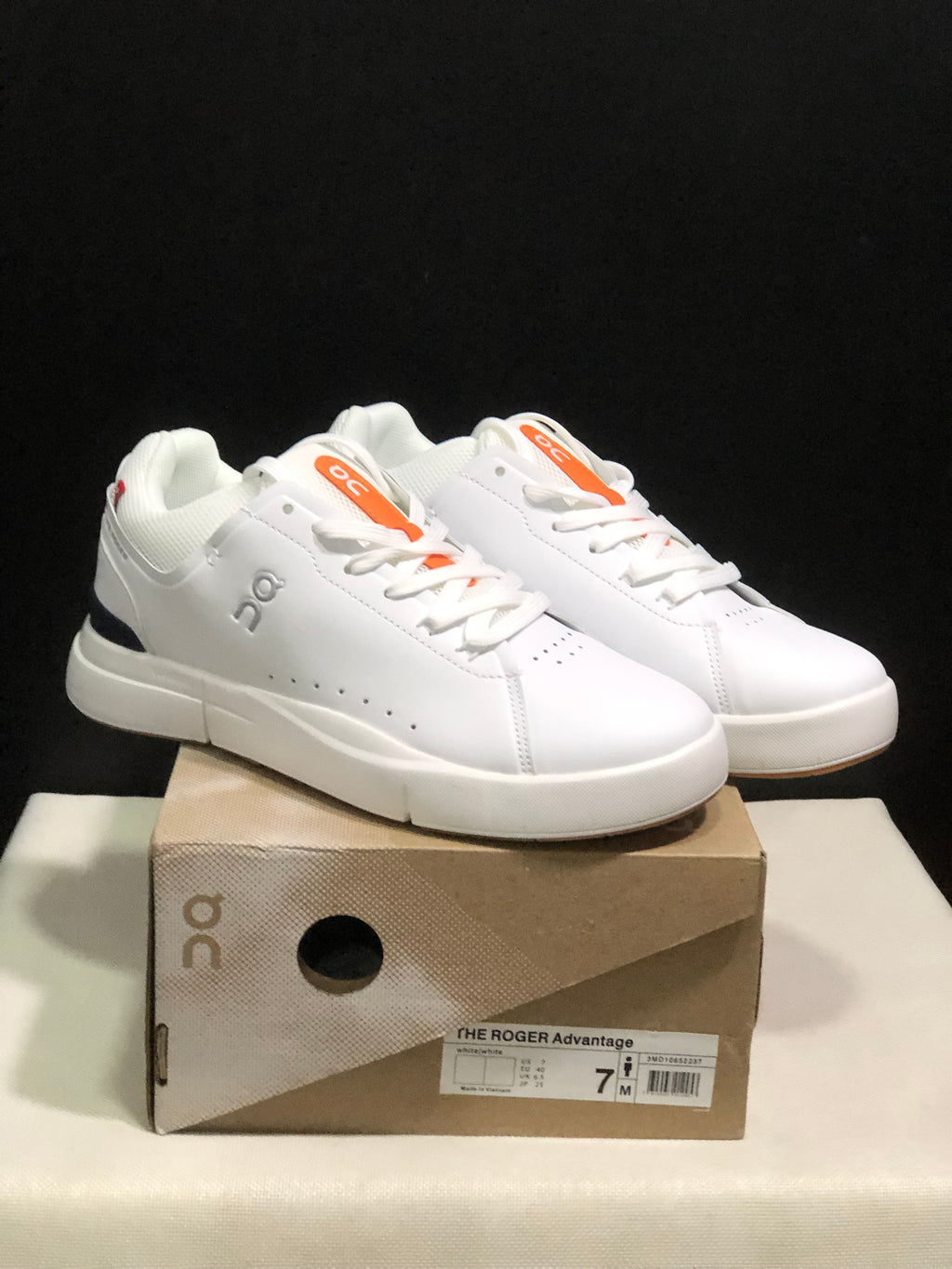 On Running The Roger Spin White Board Shoes