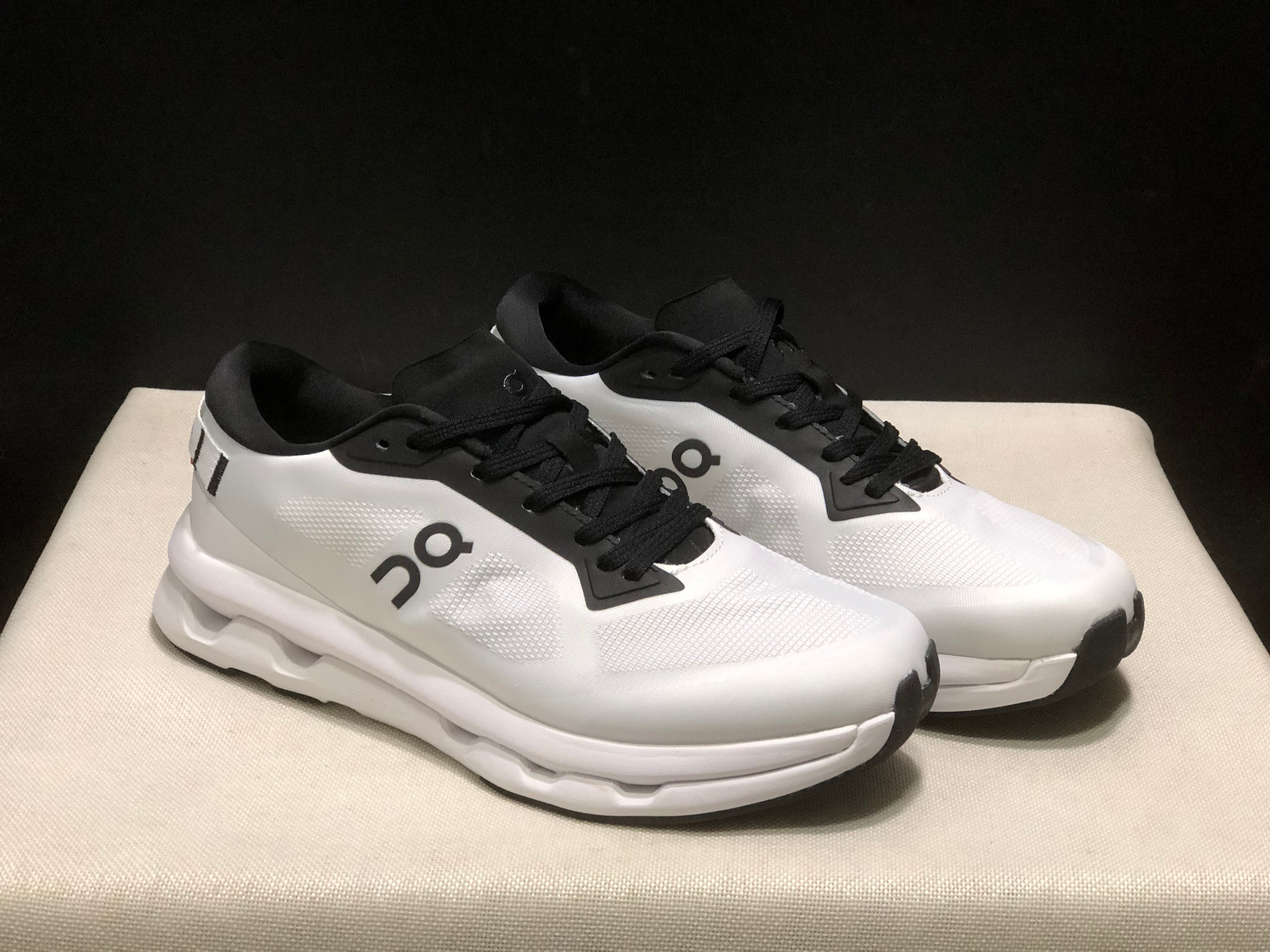 On Running Cloudzone Casual Running Shoes Ice/Black