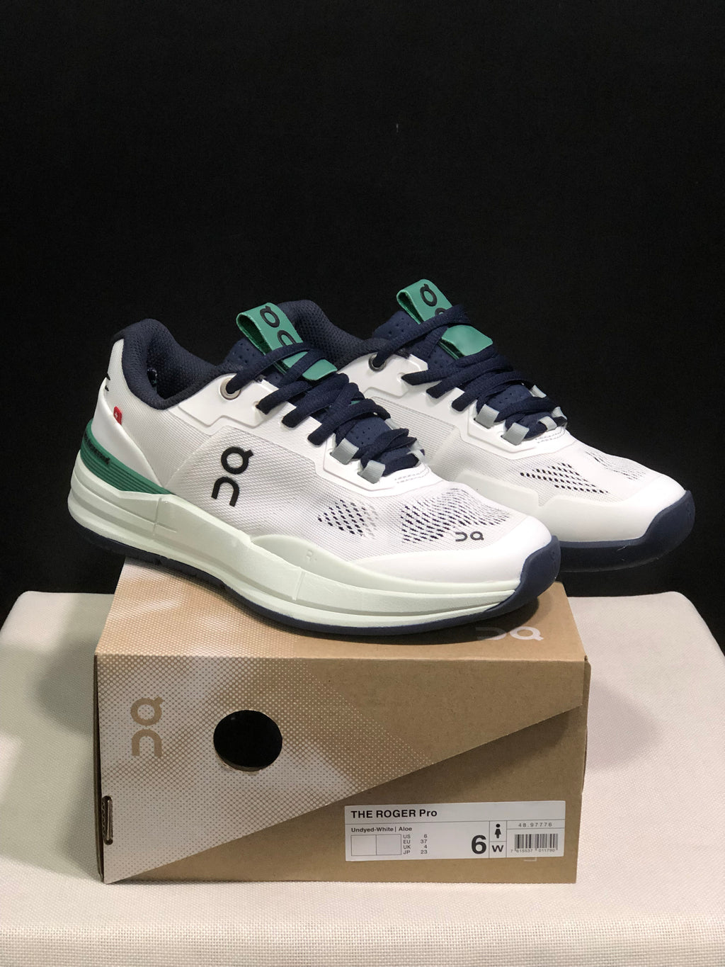 On Running The Roger Rro Durable And Breathable Tennis Shoes White/Dark Blue