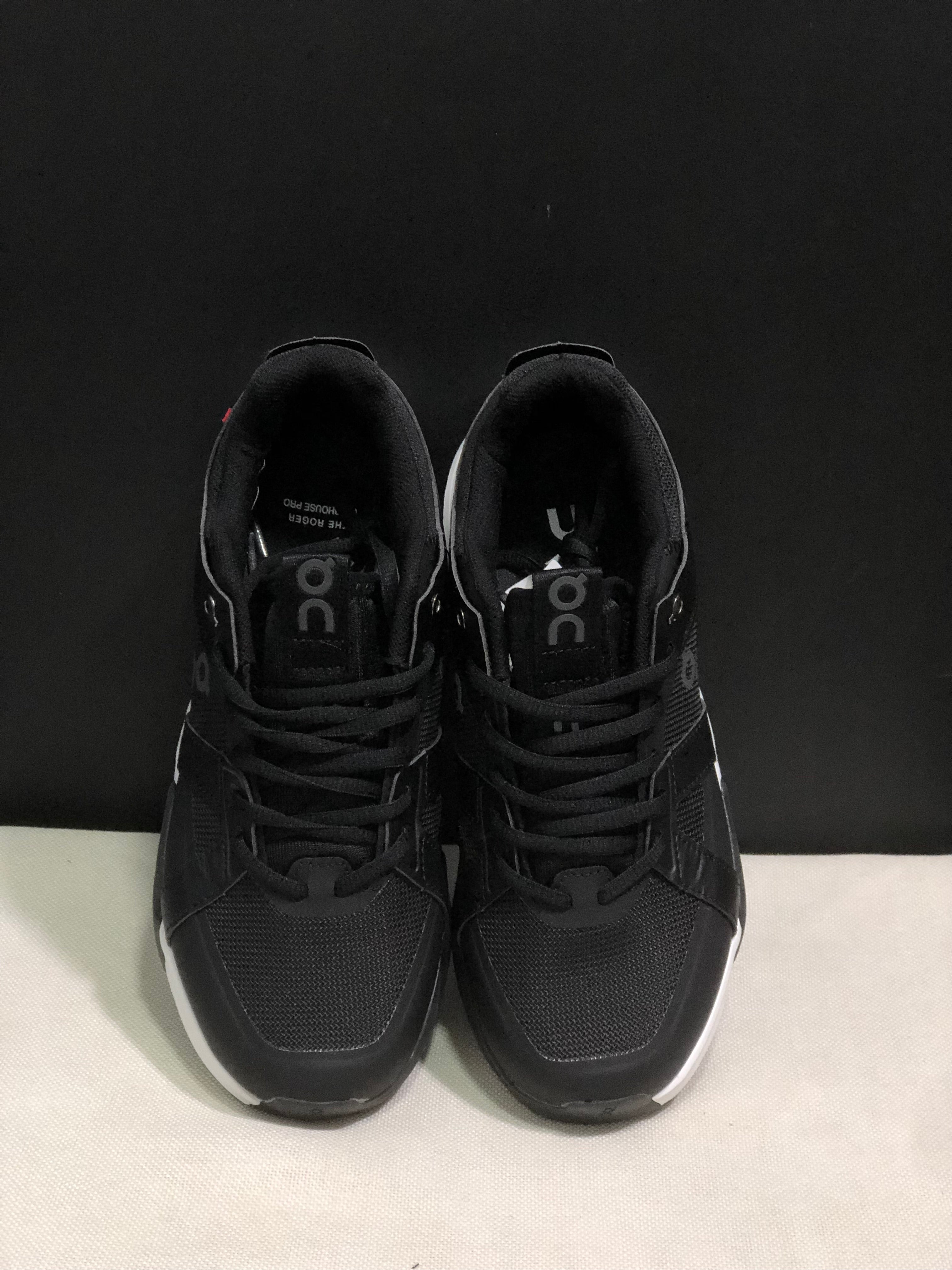 On Running The Roger Clubhouse Pro Anti-Slip Sports Shoes Black/White