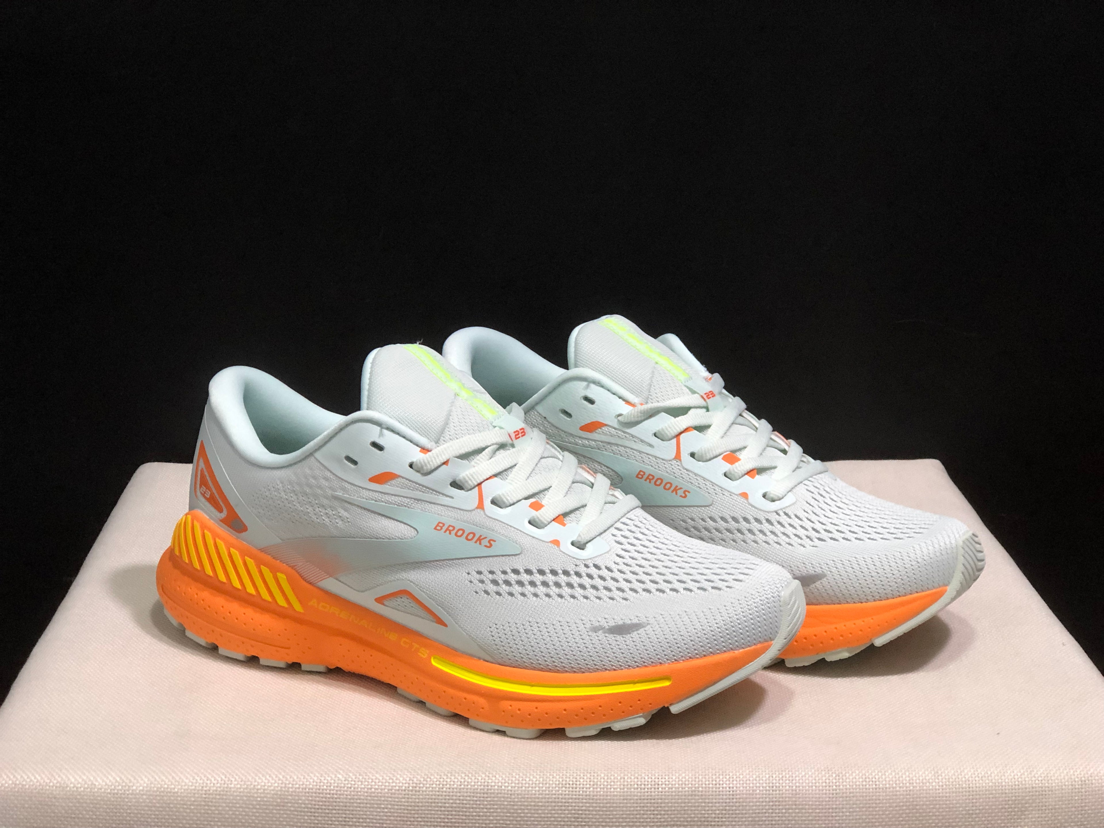 Brooks Adrenaline GTS 23 Shock-absorbing Wear-resistant Low-top Running Shoes Light Blue/Sunset Yellow