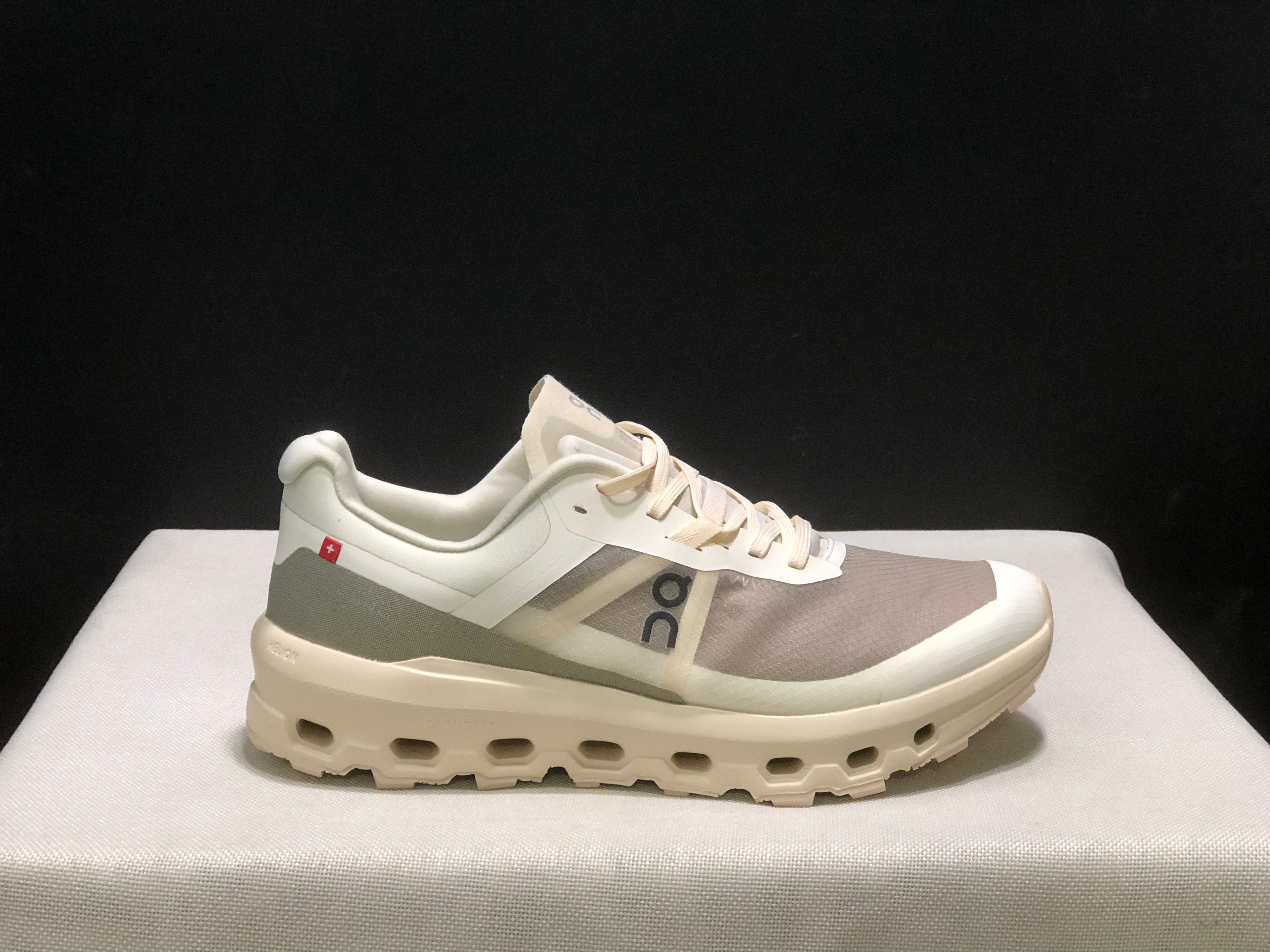 On Running Cloudvista 2 Waterproof Trail Running Shoes Cream/Desert