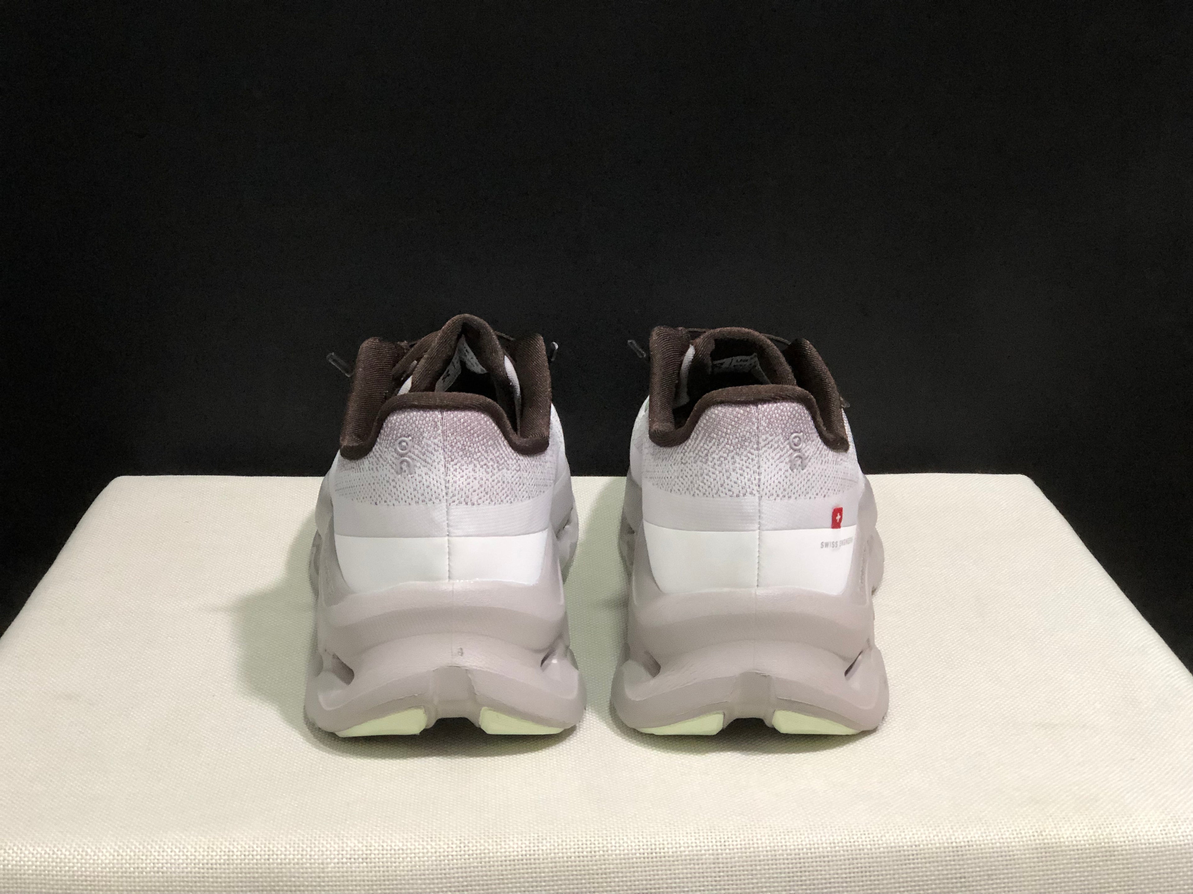 On Running Cloudtilt Durable Casual Life Shoes Quartz/Pearl