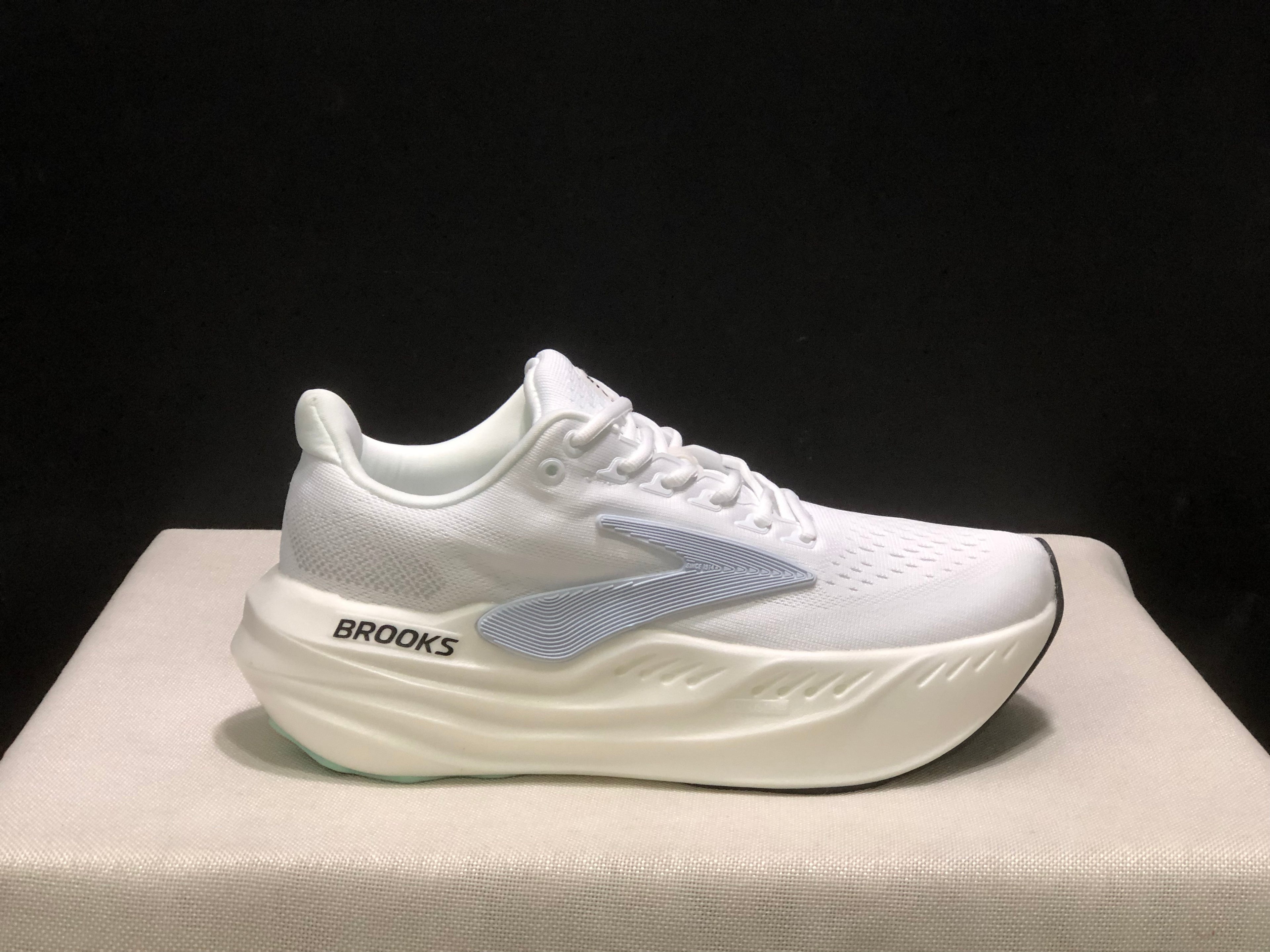 Brooks Glycerin Max Comfortable Low-top Running Shoes White