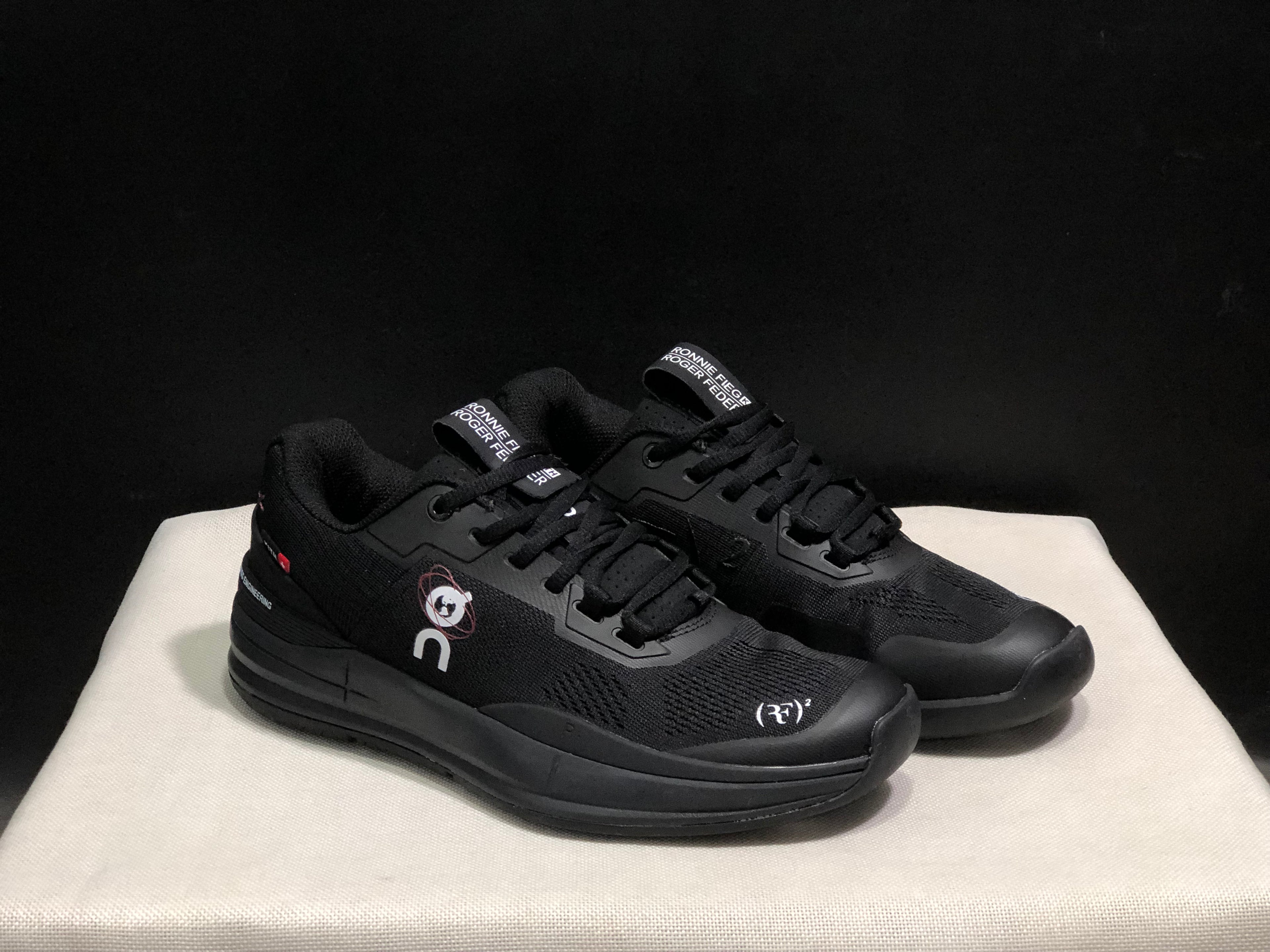 On Running The Roger Rro Durable And Breathable Tennis Shoes All Black