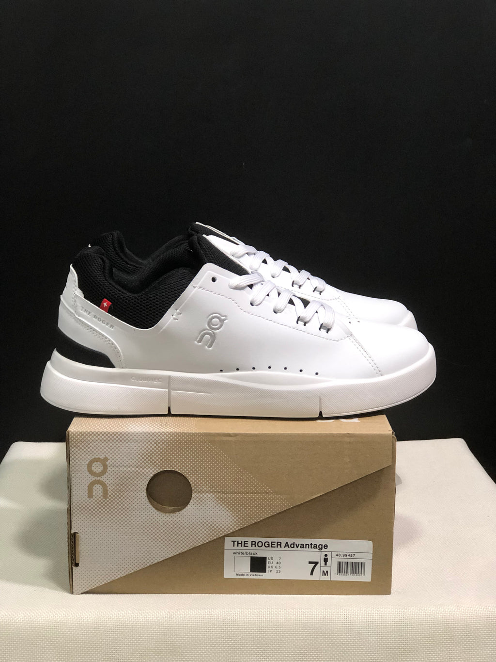 On Running The Roger Spin Board Shoes White/Black