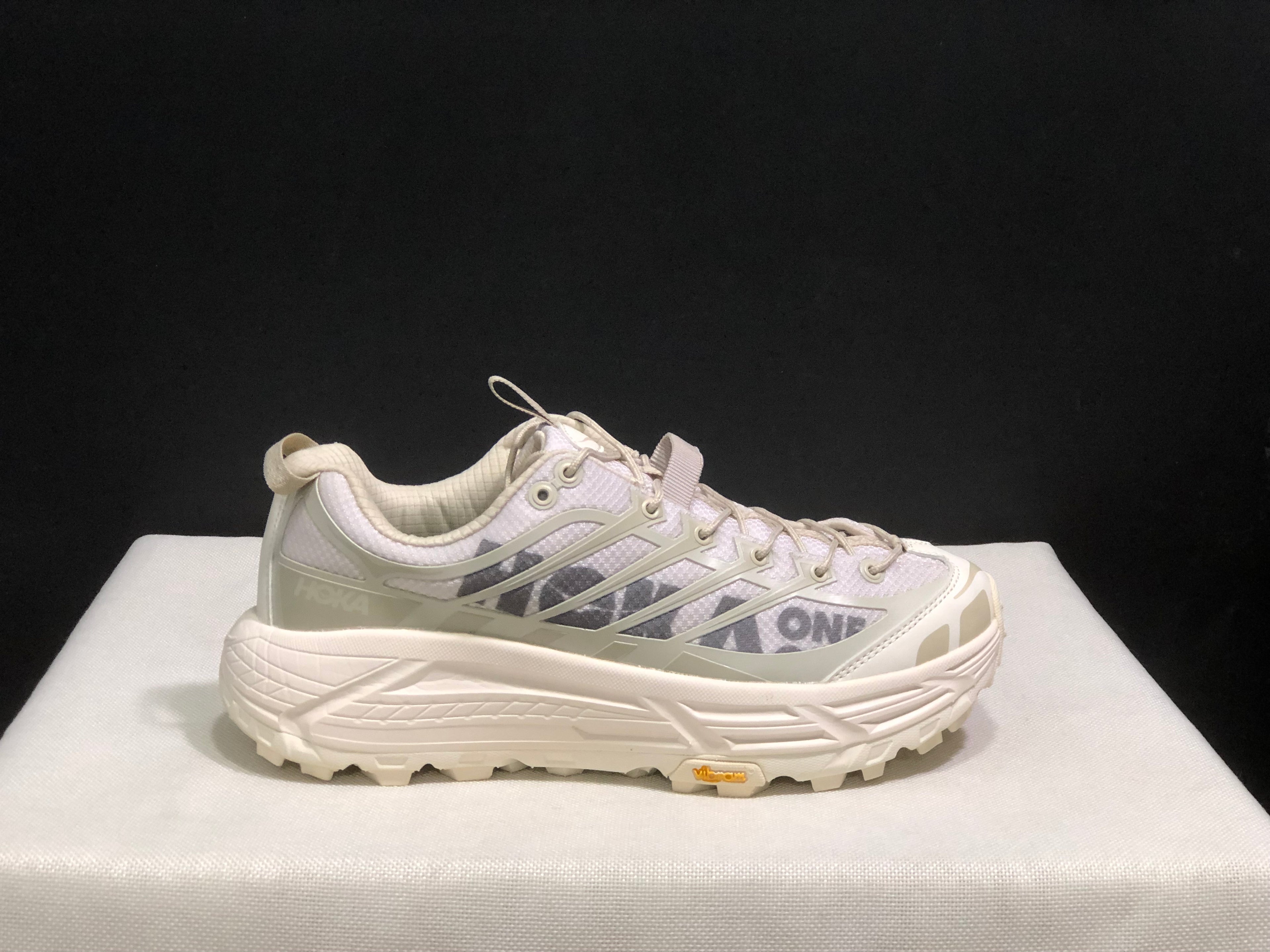 Hoka One One Mafate Three 2 Anti-slip Running Shoes Sneakers Beige