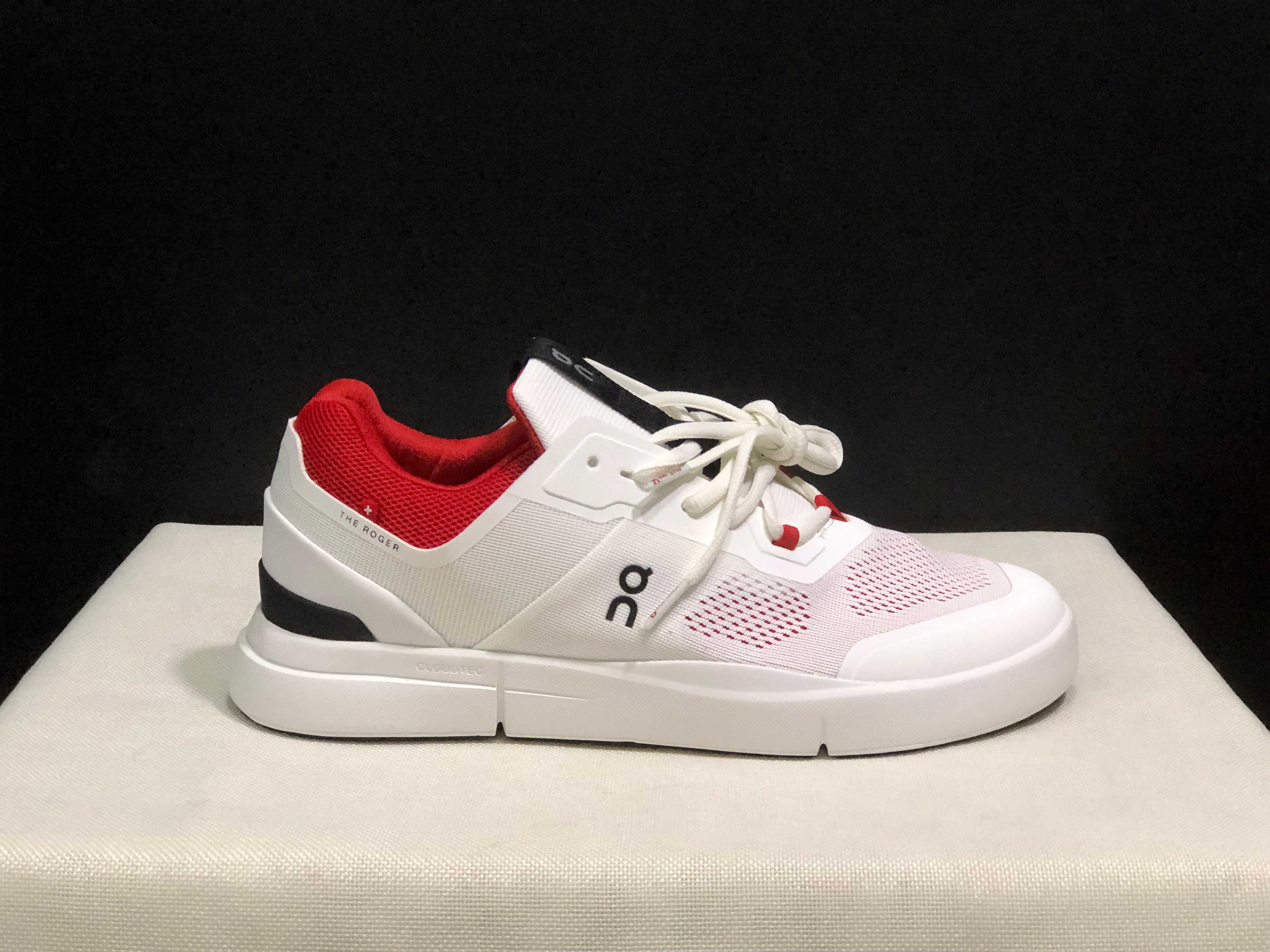 On Running The Roger Spin Breathable Mesh Sneakers White/Red