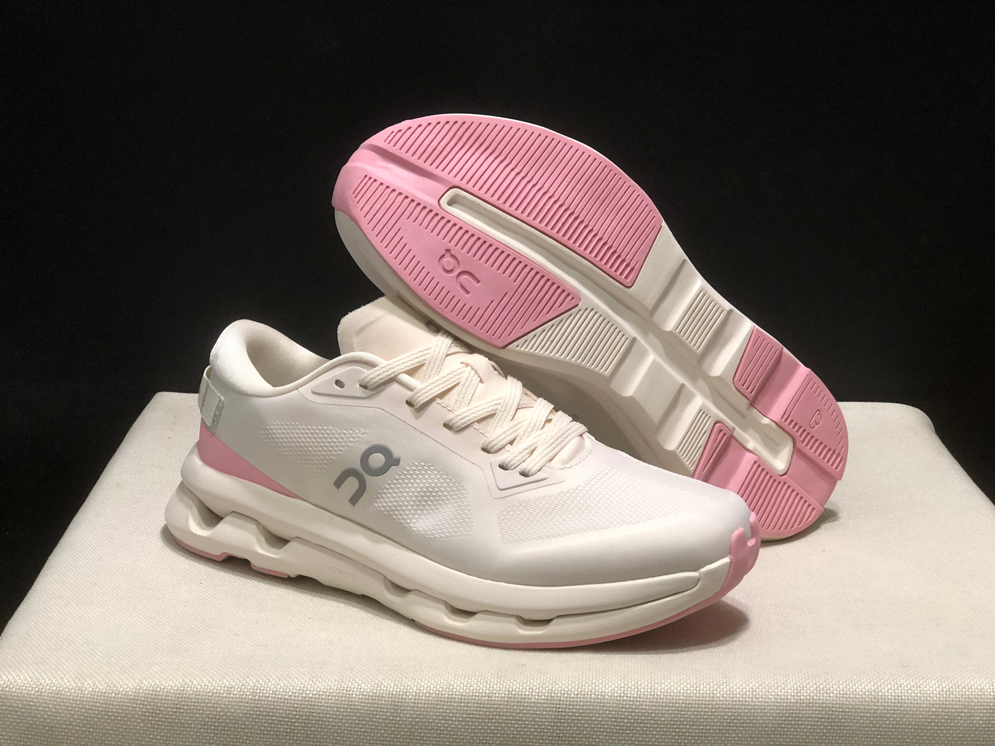 On Running Cloudzone Casual Running Shoes White/Pink