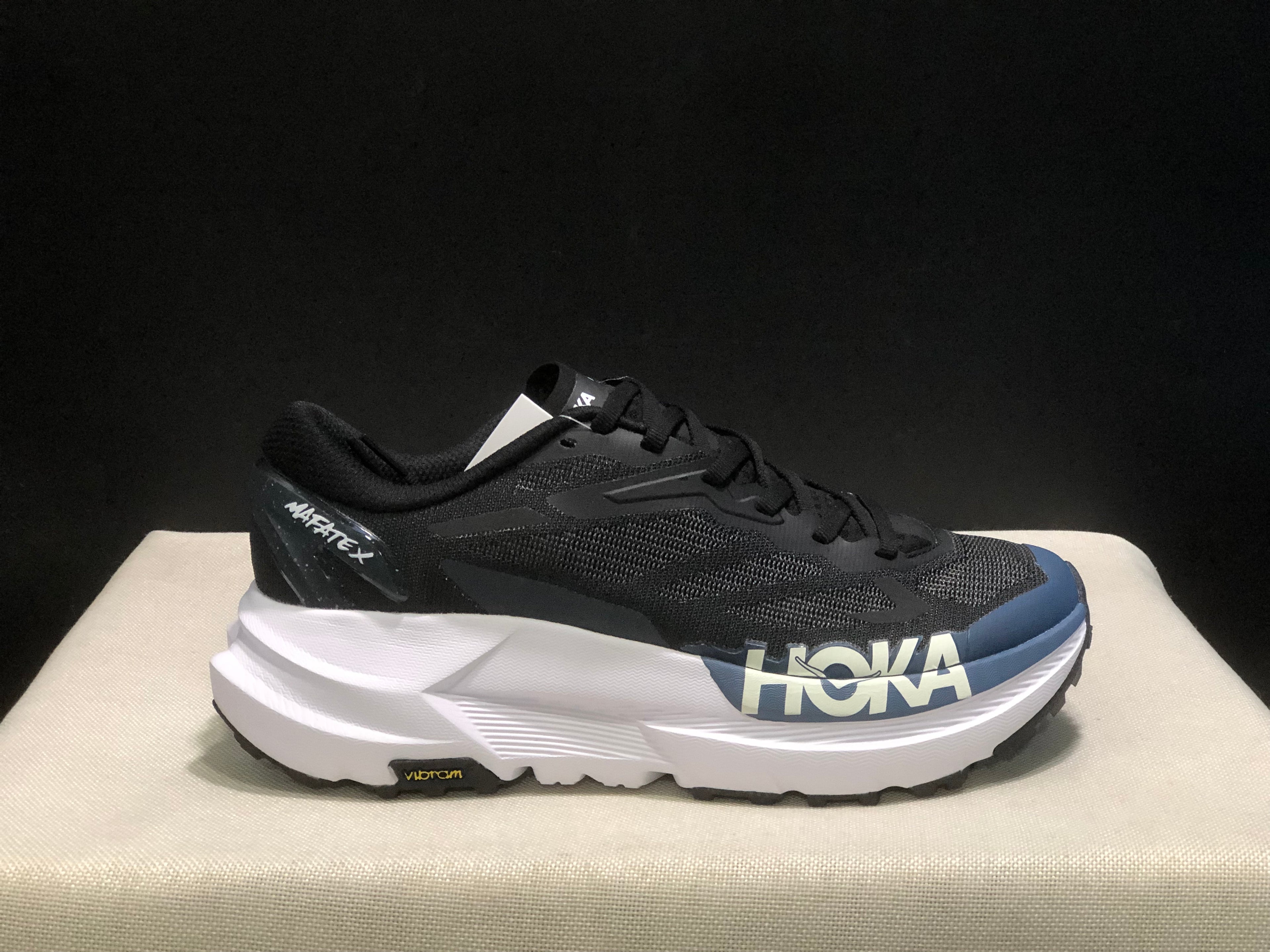 Hoka One One Mafate X Lightweight Fashion Running Shoes Sneakers Black/White
