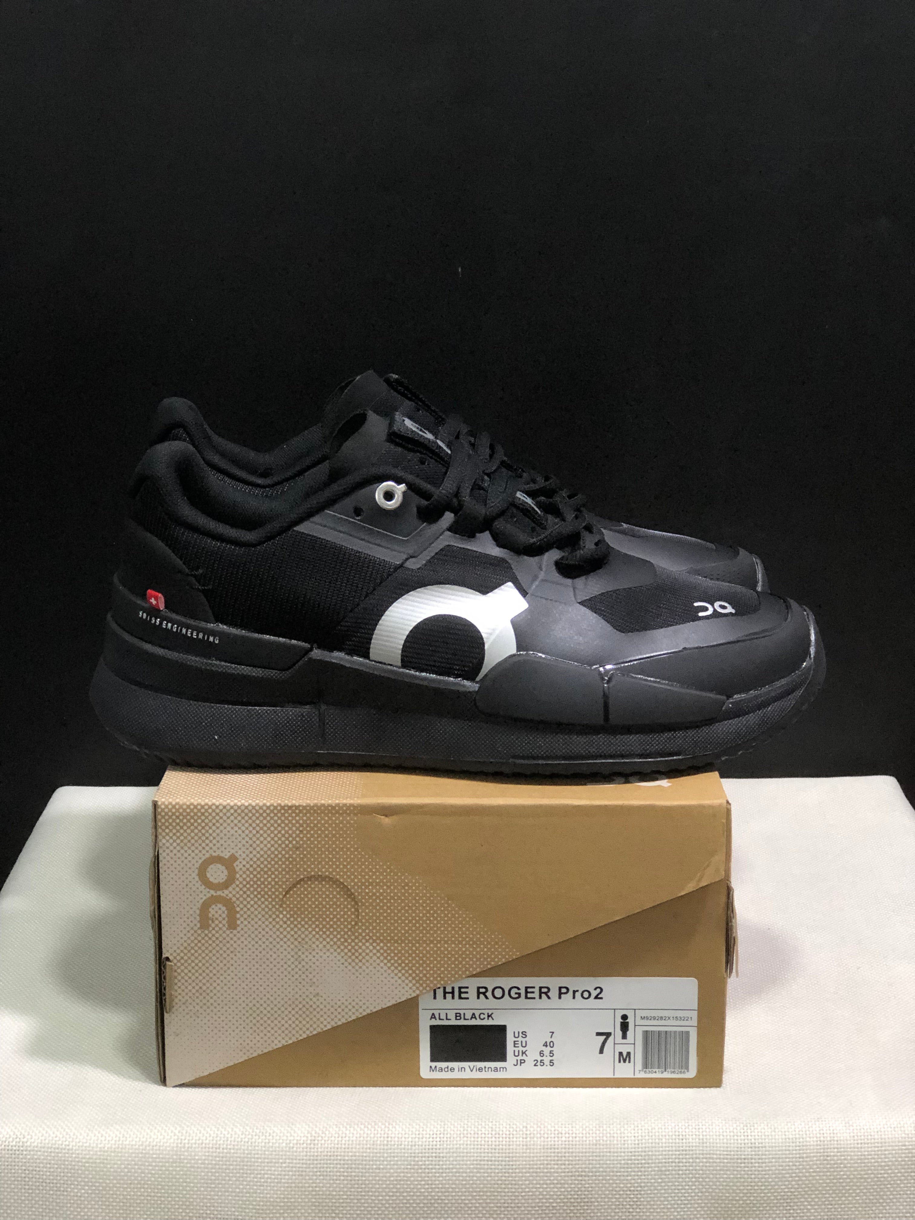 On Running The Roger Pro 2 Black Breathable Mesh Training Running Shoes