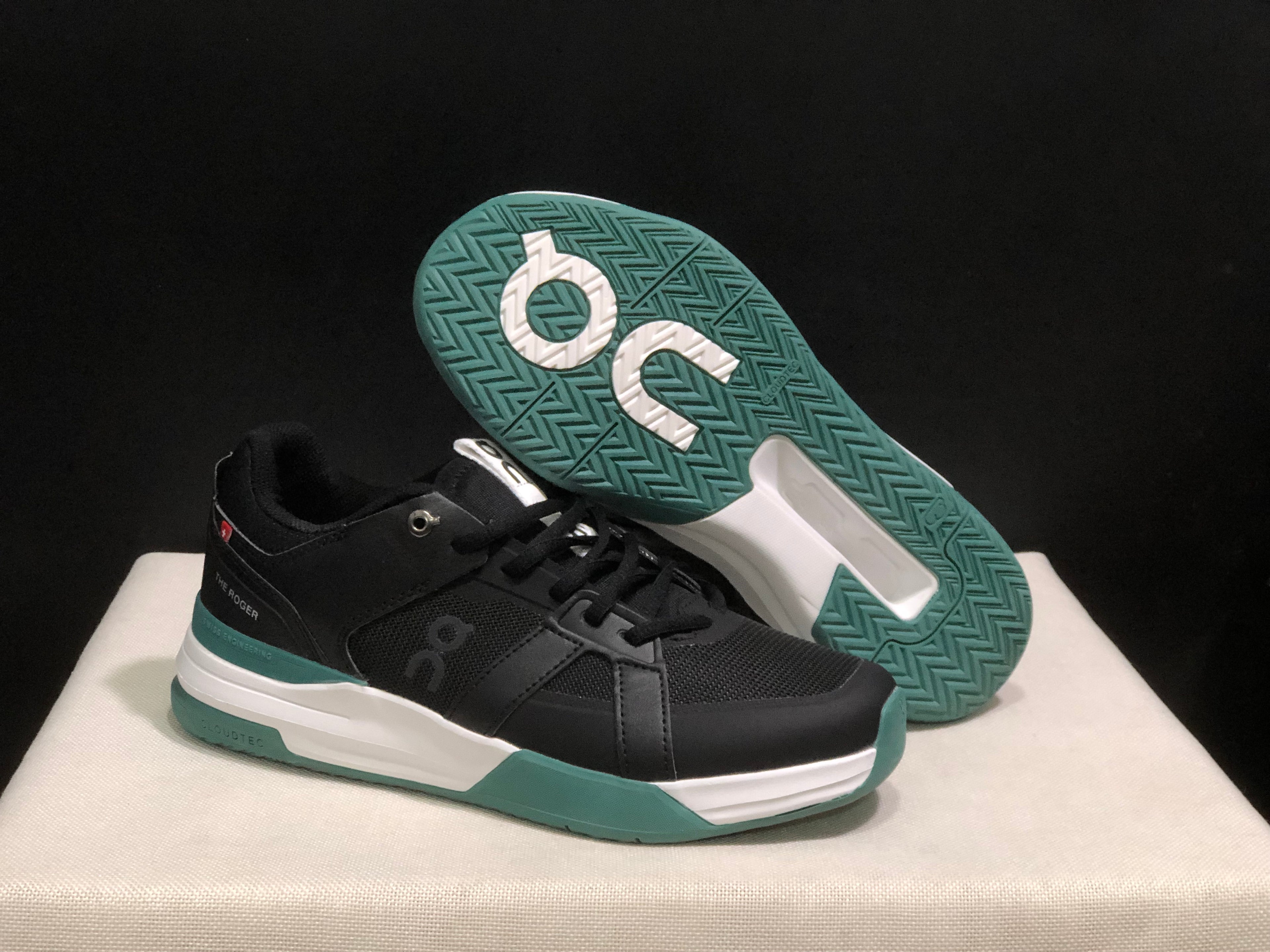 On Running The Roger Clubhouse Pro Anti-Slip Sports Shoes Black/Dark Green