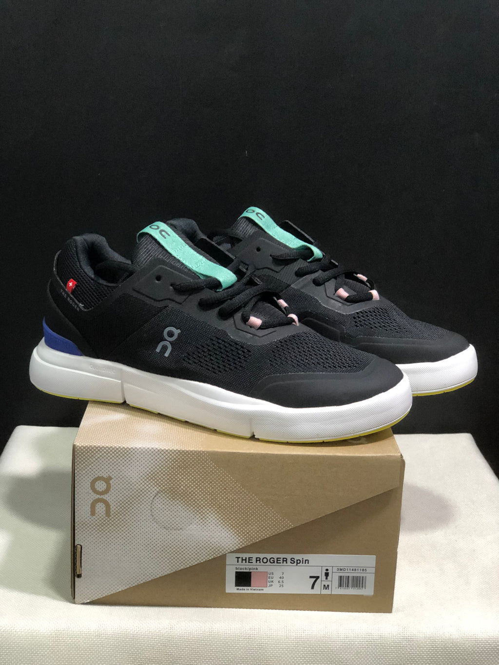 On Running The Roger Spin Breathable Mesh Sneakers Black