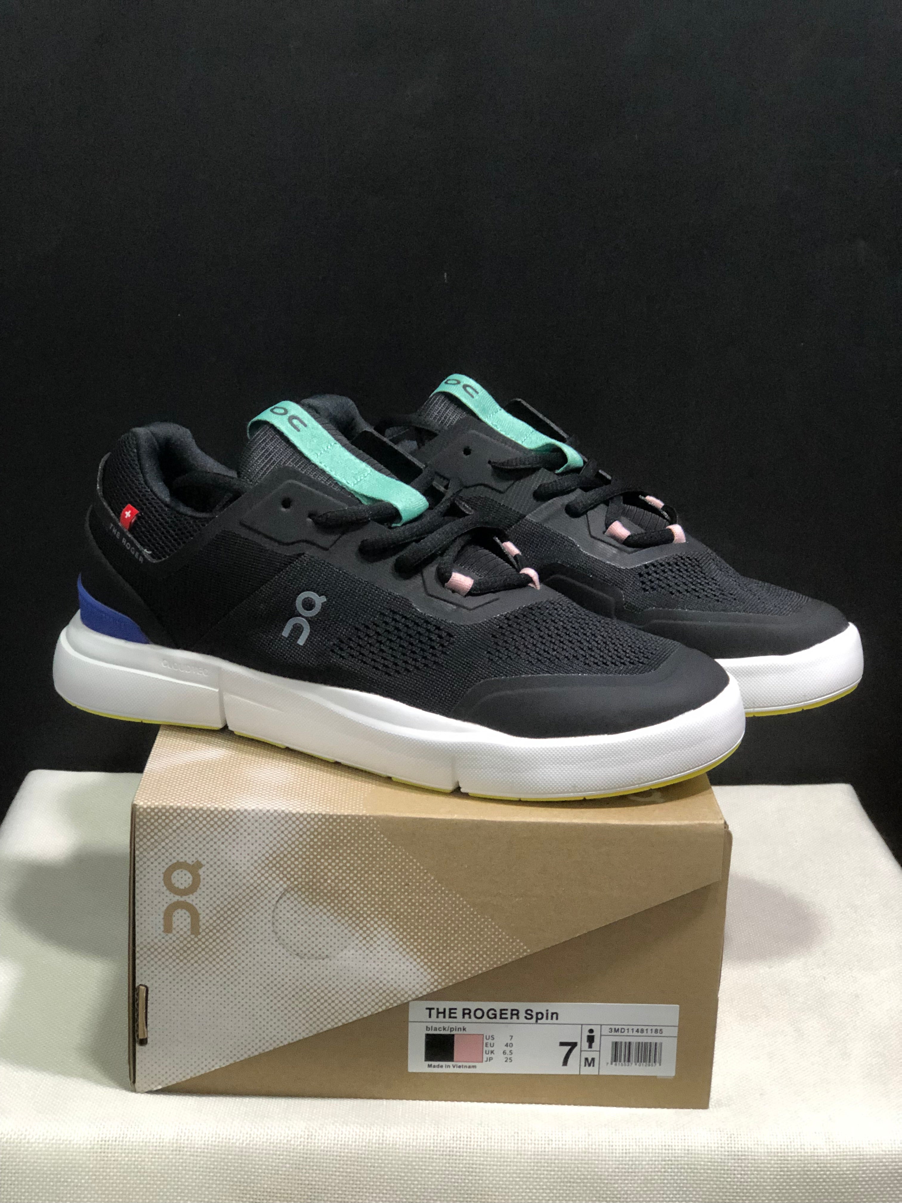 On Running The Roger Spin Breathable Mesh Sneakers Black