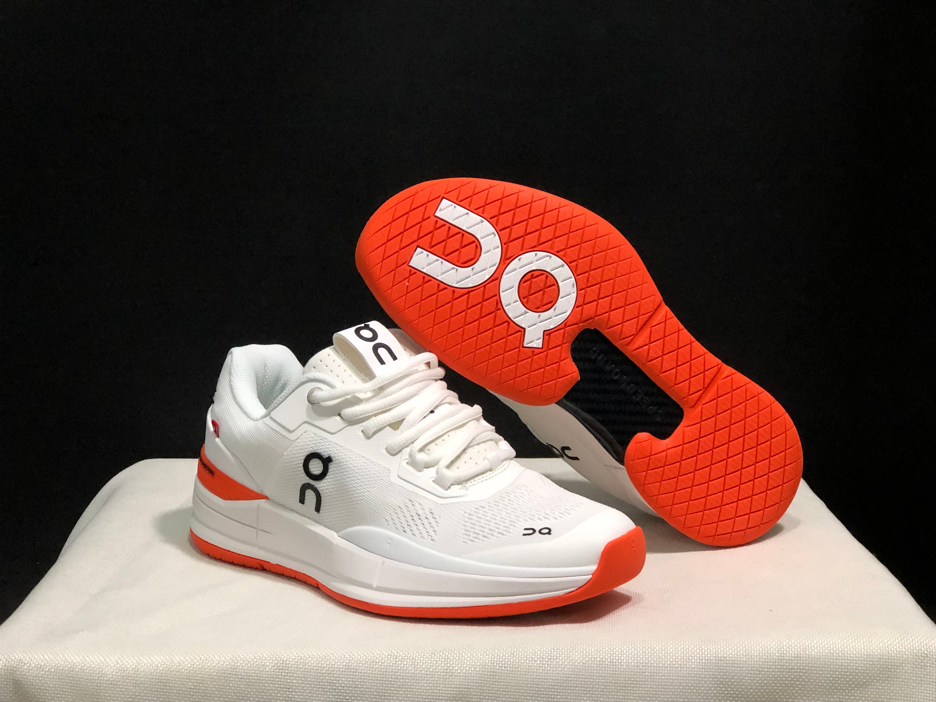 On Running The Roger Rro Durable And Breathable Tennis Shoes White/Flame