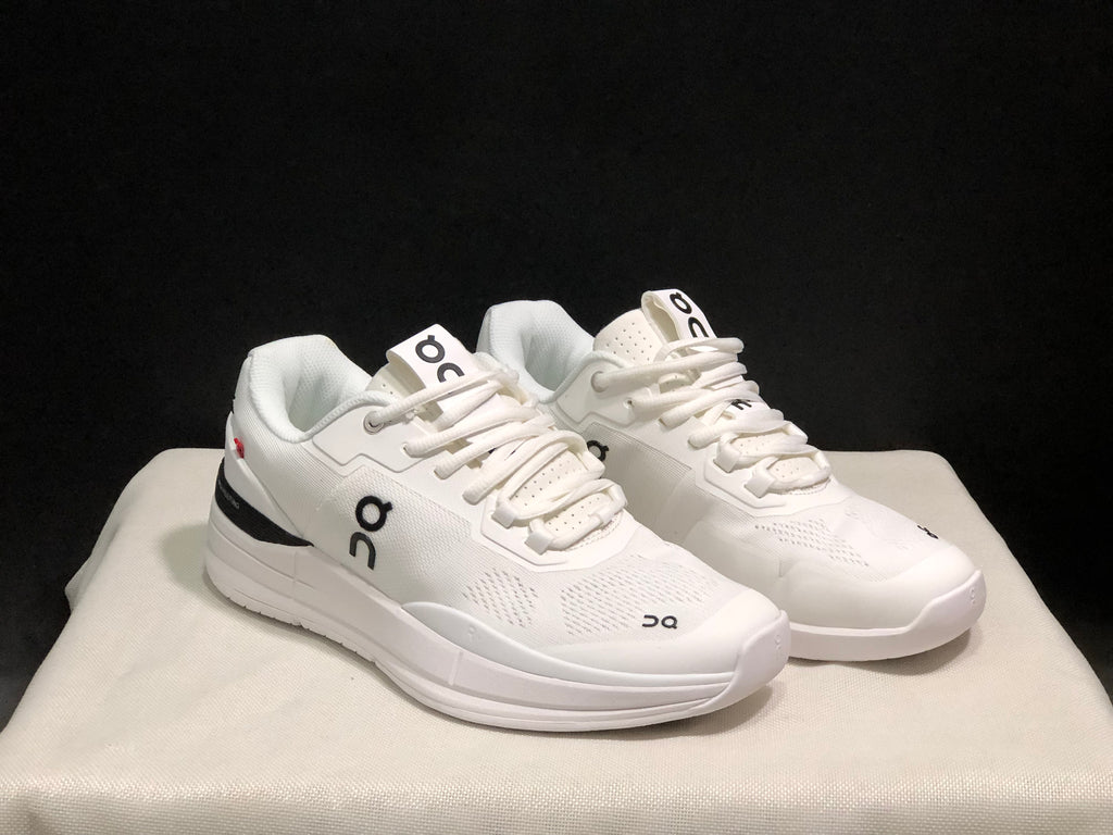 On Running The Roger Rro Durable And Breathable Tennis Shoes White/Black