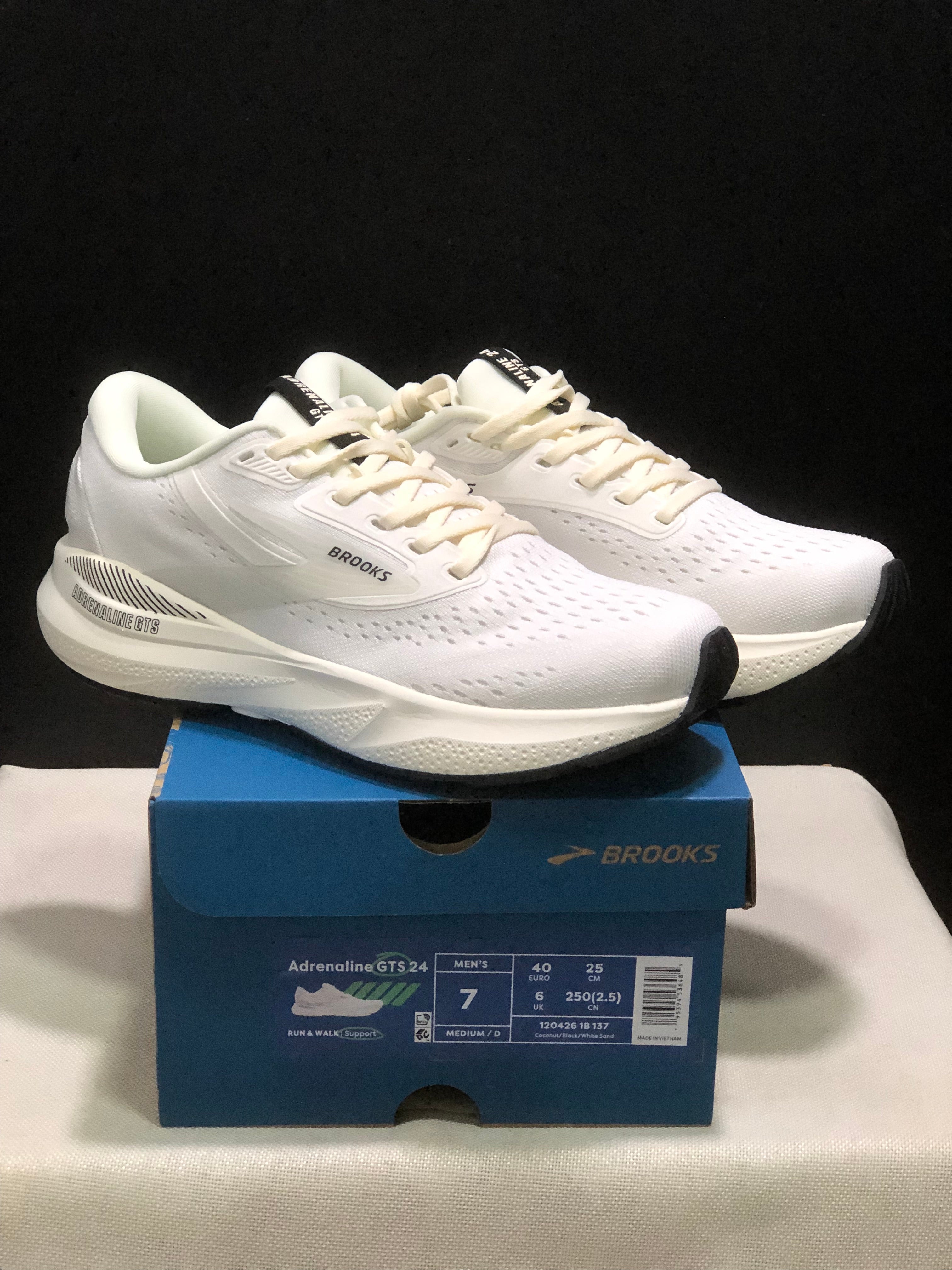 Brooks Adrenaline GTS 24 Casual Running Shoes Coconut/Black/White Sand