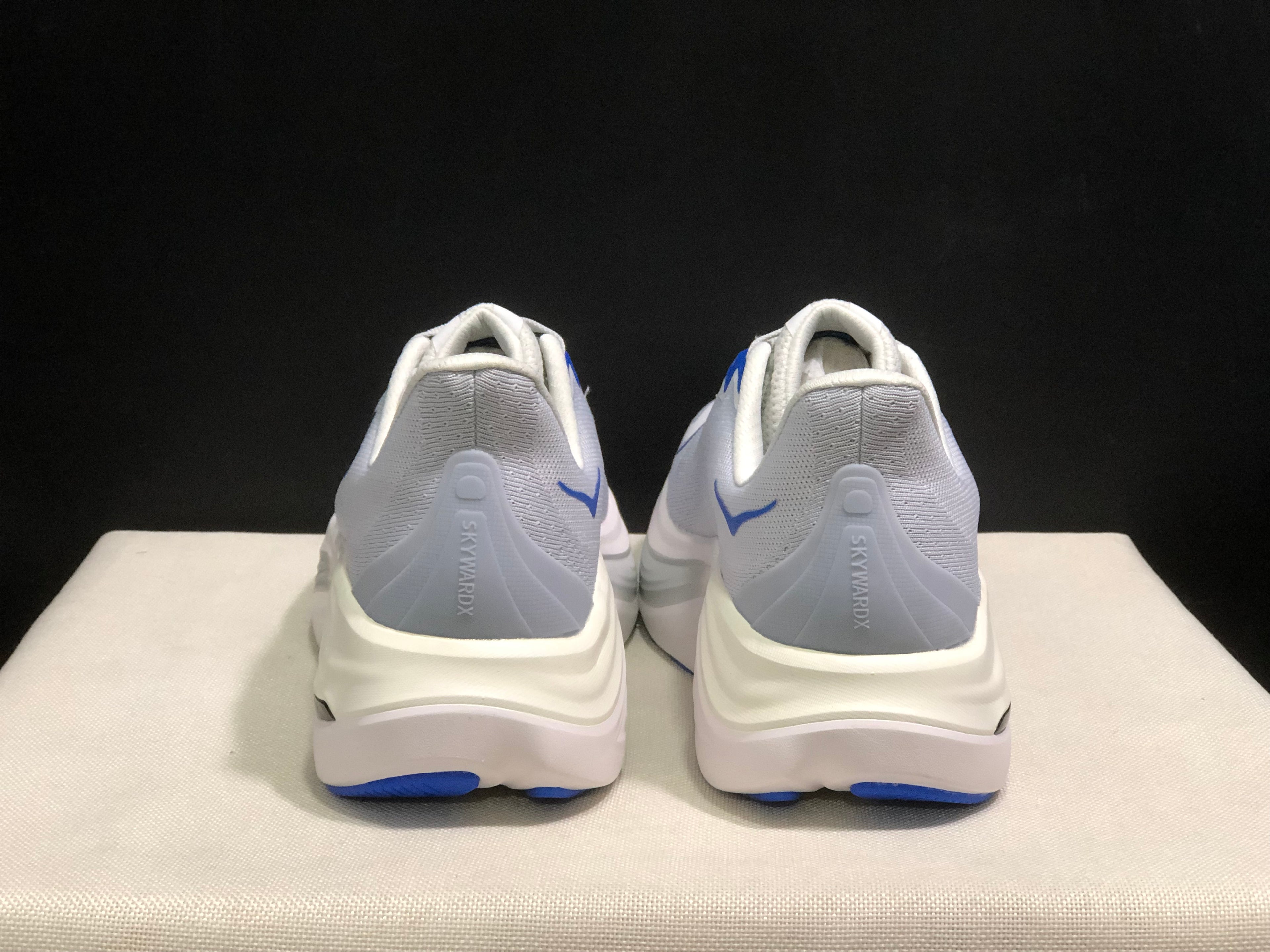 Hoka One One Skyward X Silver Anti-slip Wear-resistant Running Shoes Sneakers