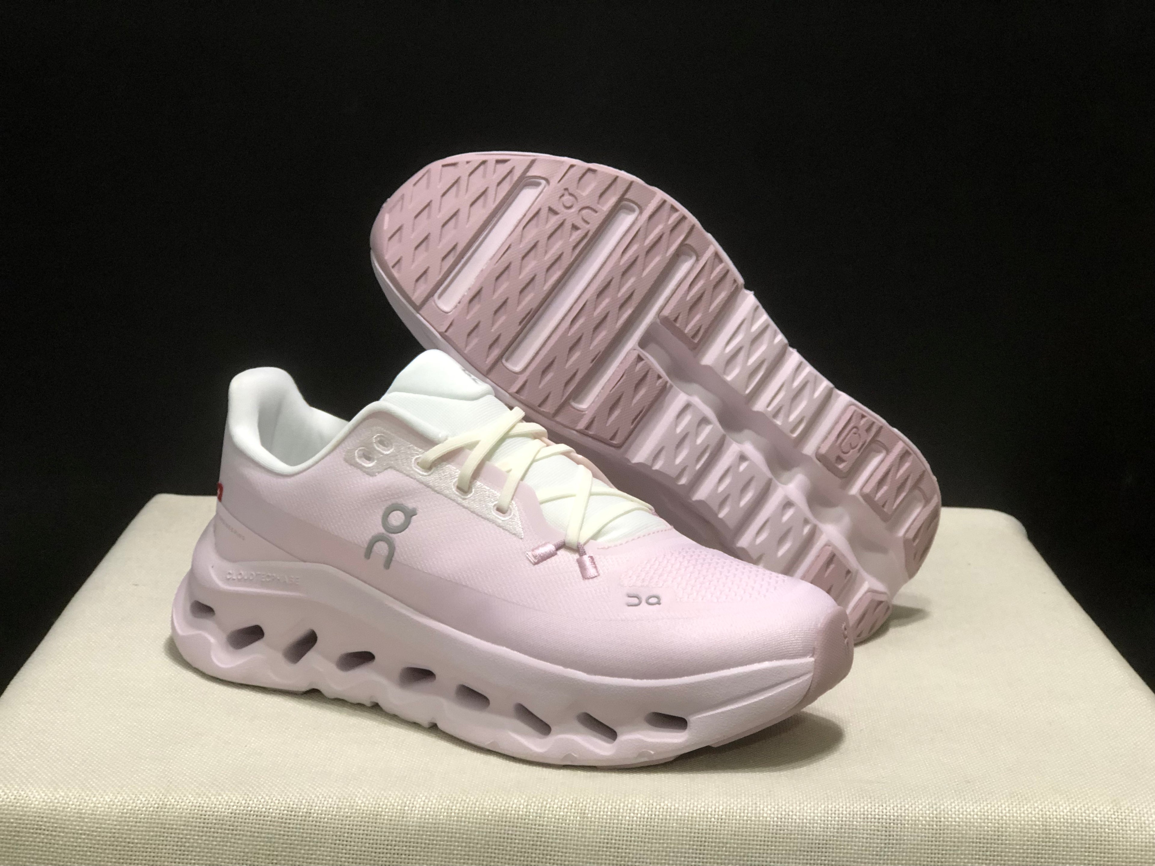 On Running Cloudtilt Durable Casual Life Shoes Ivory/Orchid