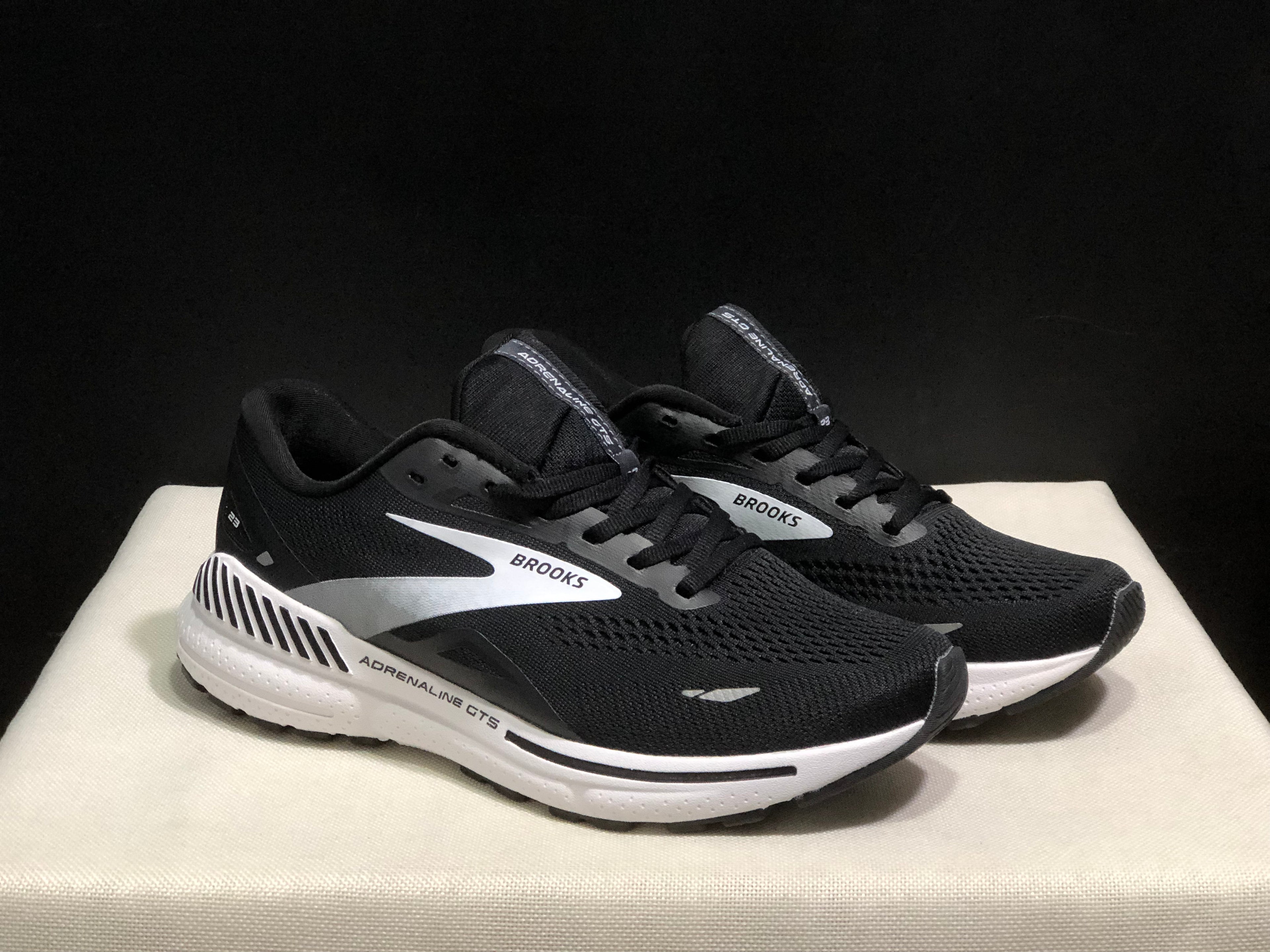 Brooks Adrenaline GTS 23 Shock-absorbing Wear-resistant Low-top Running Shoes Black/White