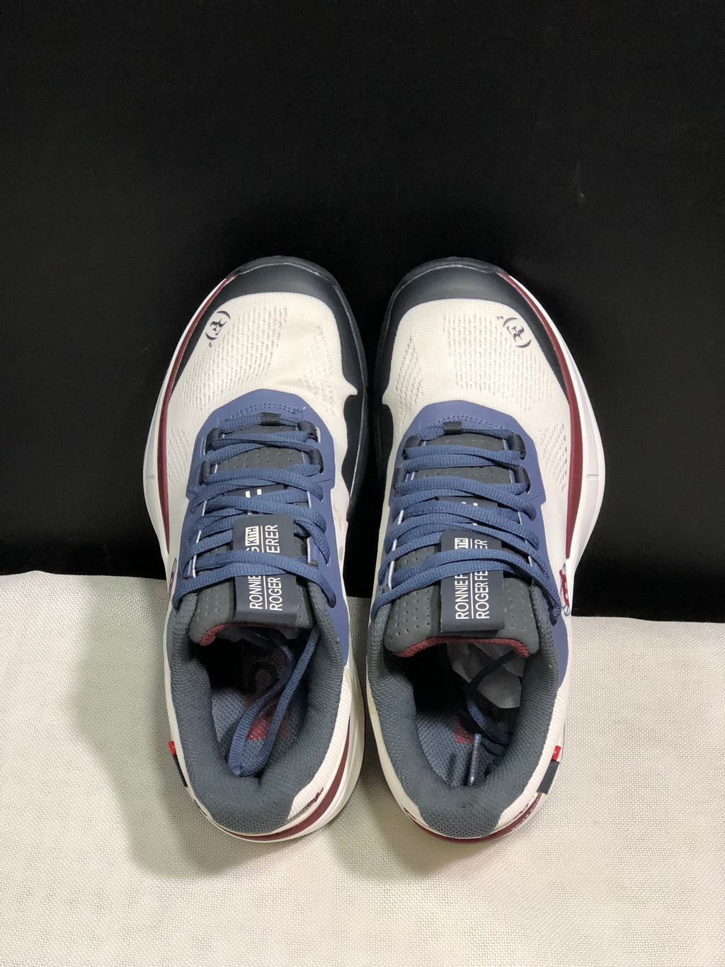 On Running The Roger Rro Durable And Breathable Tennis Shoes Beige/Dark Grey