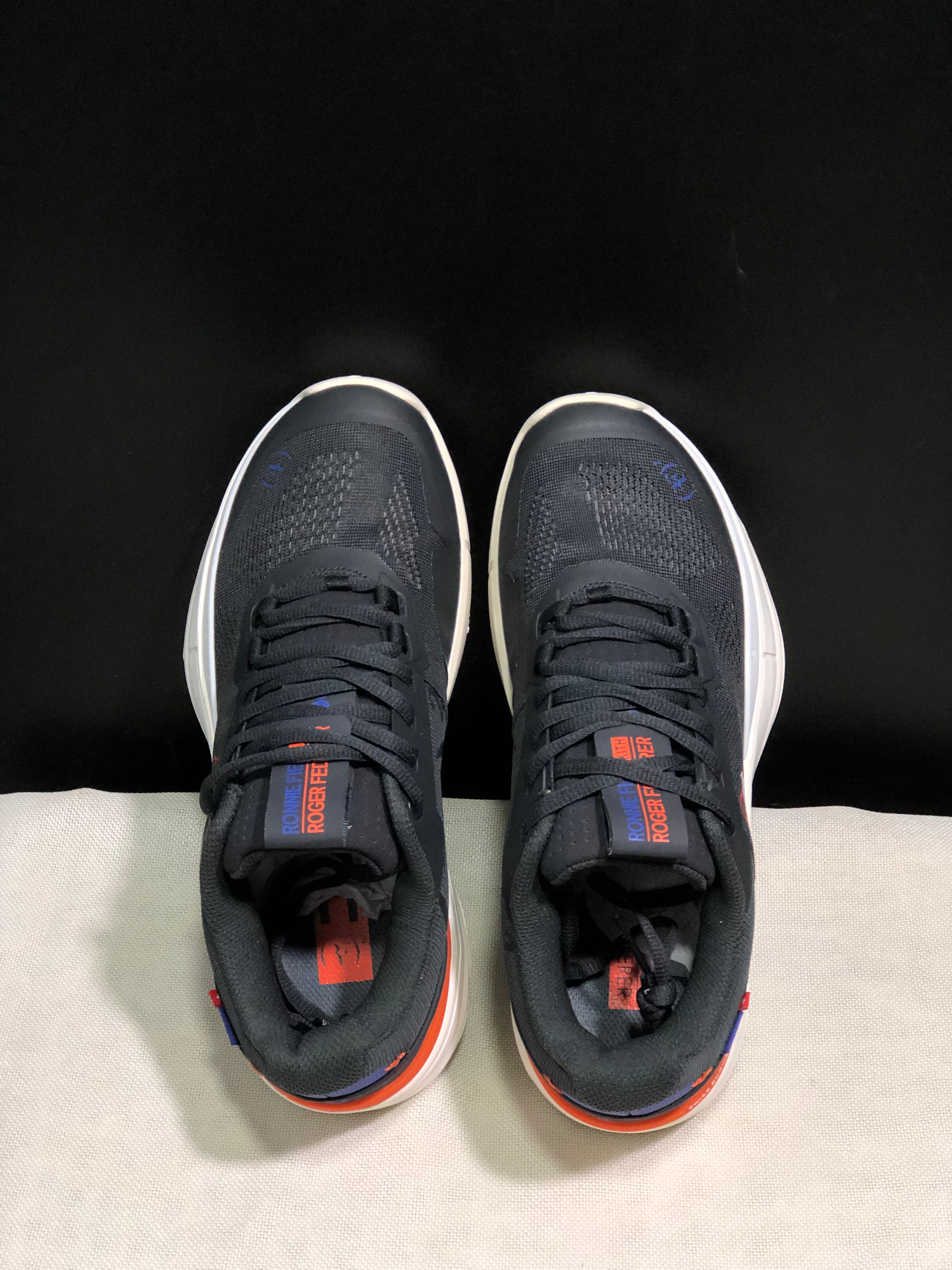 On Running The Roger Rro Durable And Breathable Tennis Shoes Dark Grey/White