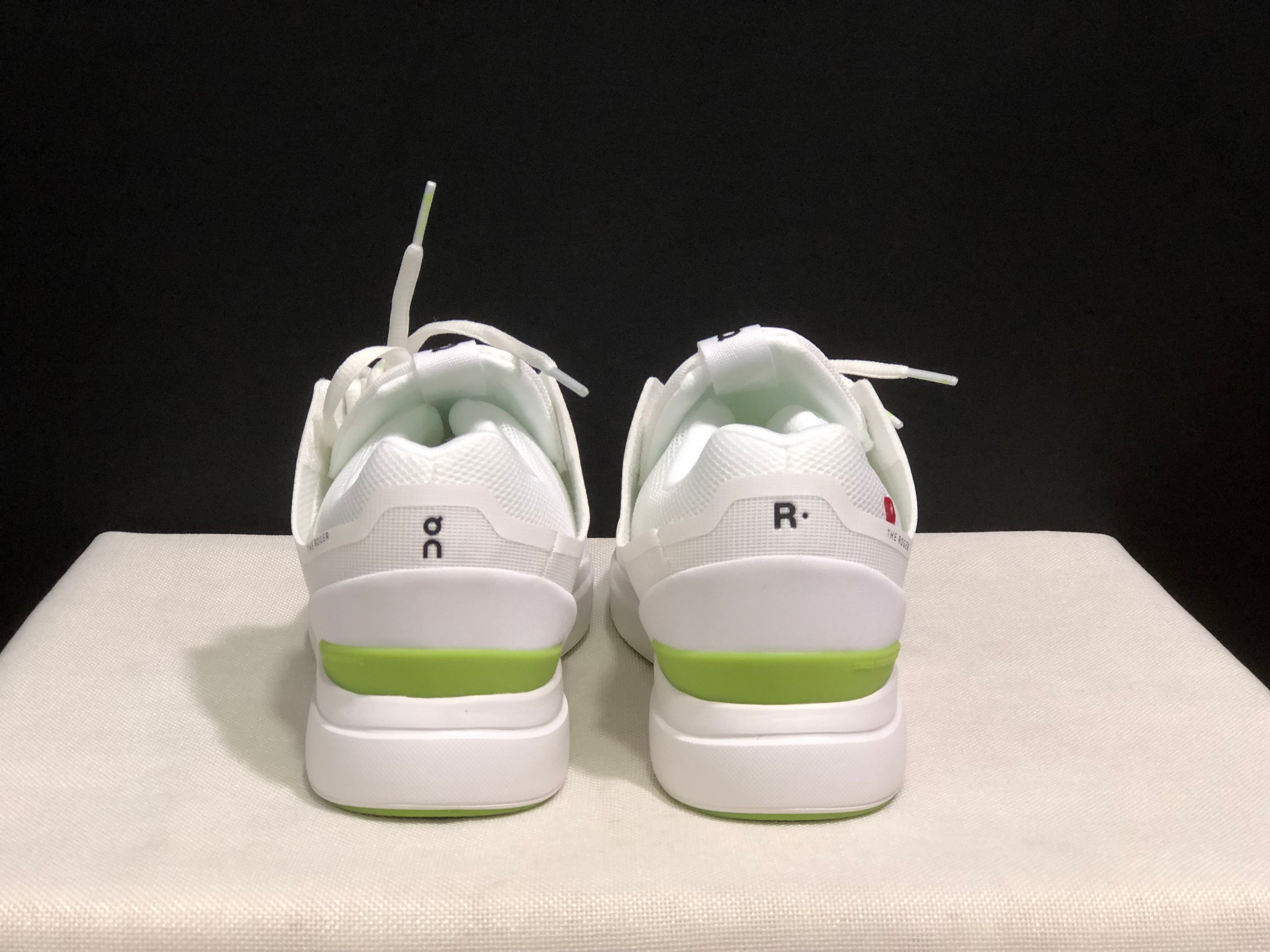 On Running The Roger Spin Breathable Mesh Sneakers White/Lemon Green